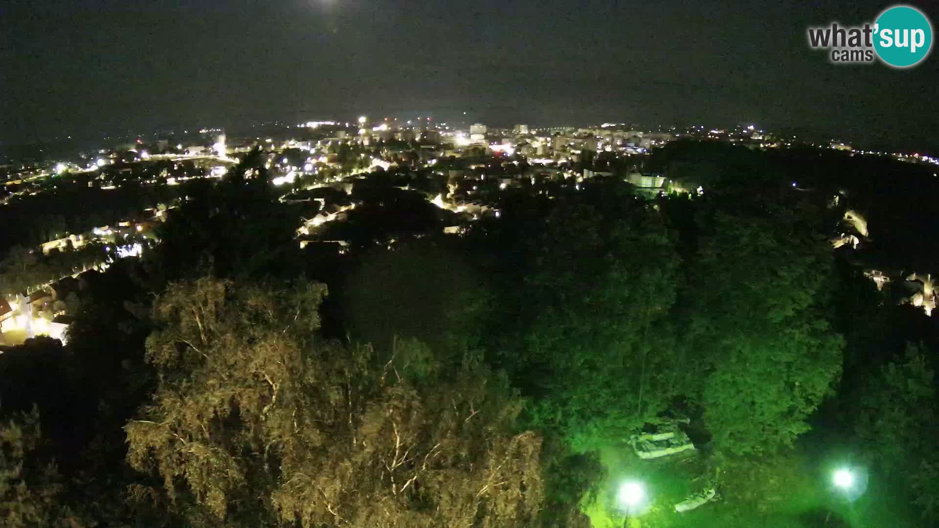 Spletna kamera Karlovac Dubovac grad – Pogled v živo na zgodovinsko znamenitost Karlovca