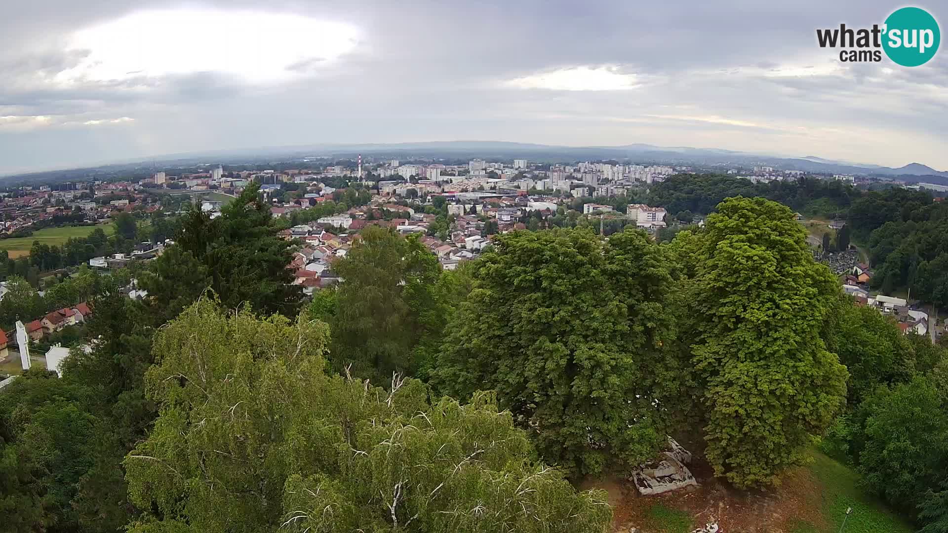 Spletna kamera Karlovac Dubovac grad – Pogled v živo na zgodovinsko znamenitost Karlovca