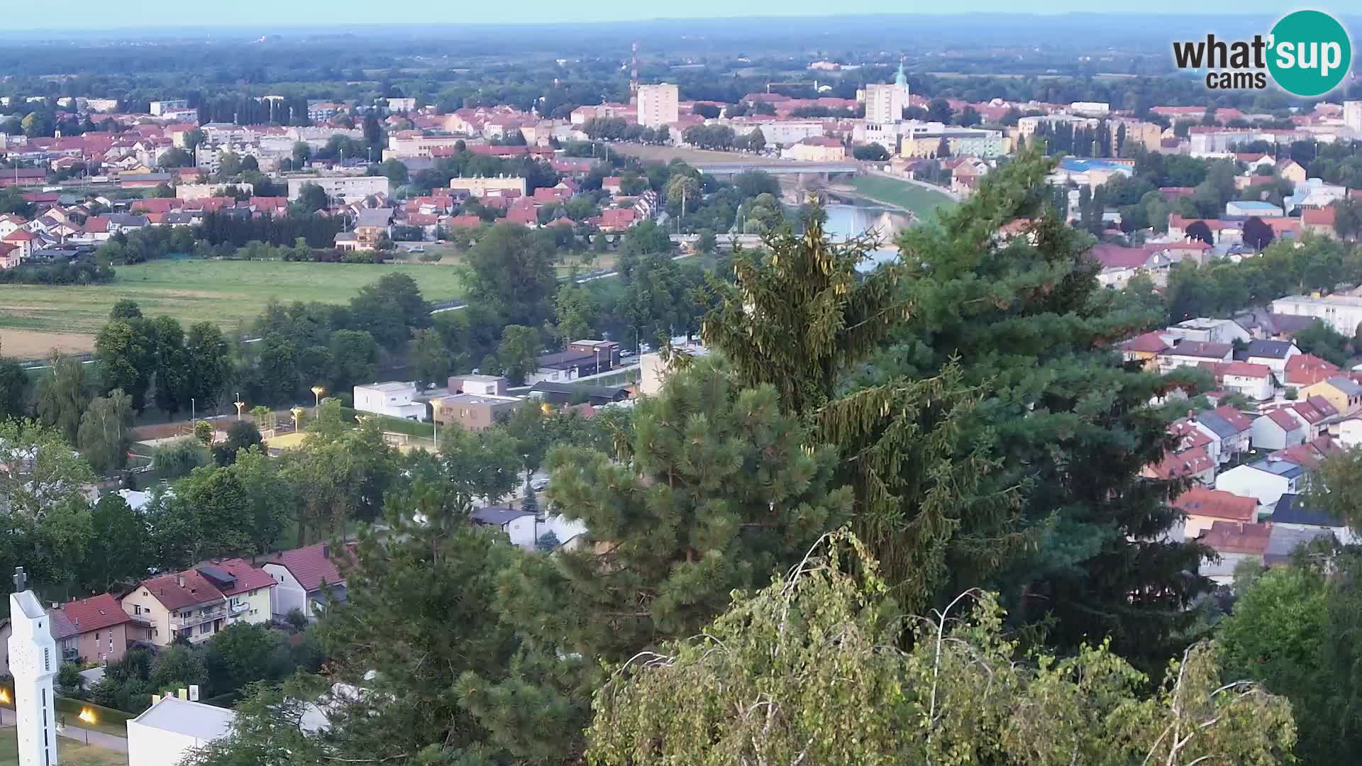 Spletna kamera Karlovac Dubovac grad – Pogled v živo na zgodovinsko znamenitost Karlovca