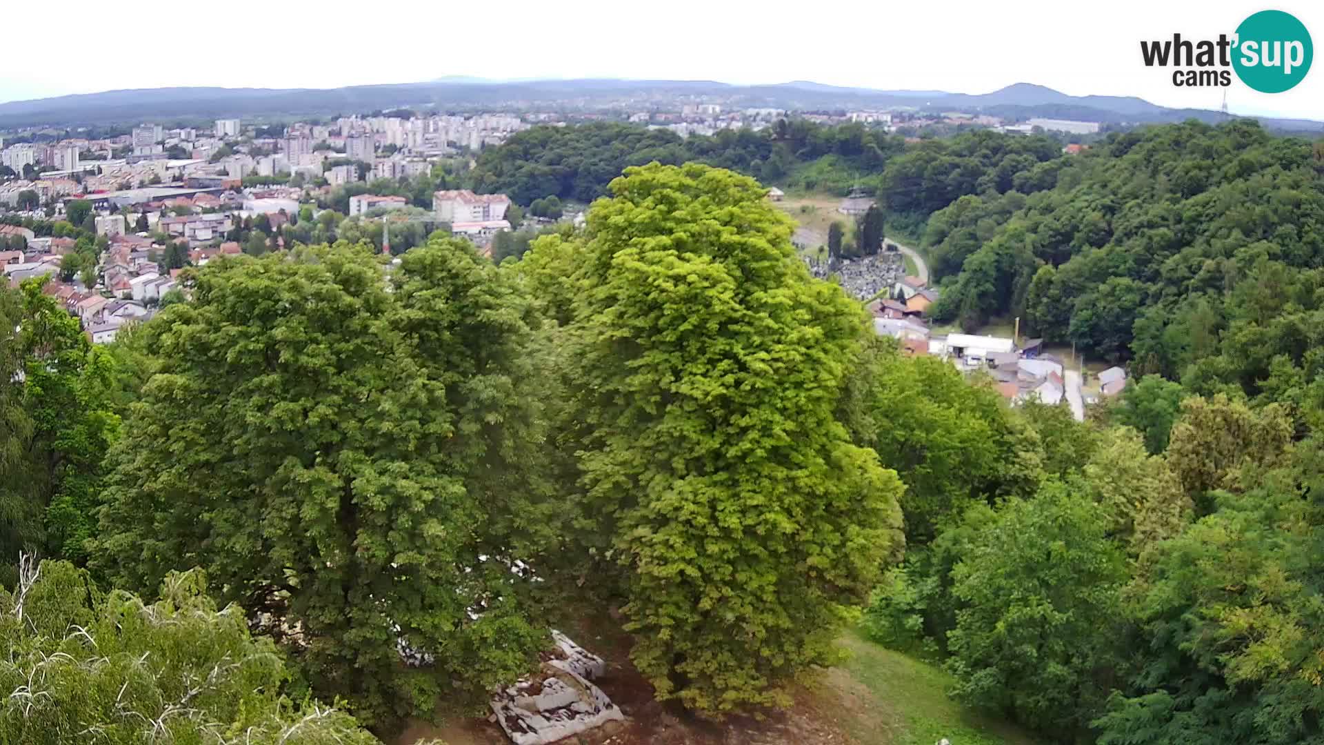 Spletna kamera Karlovac Dubovac grad – Pogled v živo na zgodovinsko znamenitost Karlovca