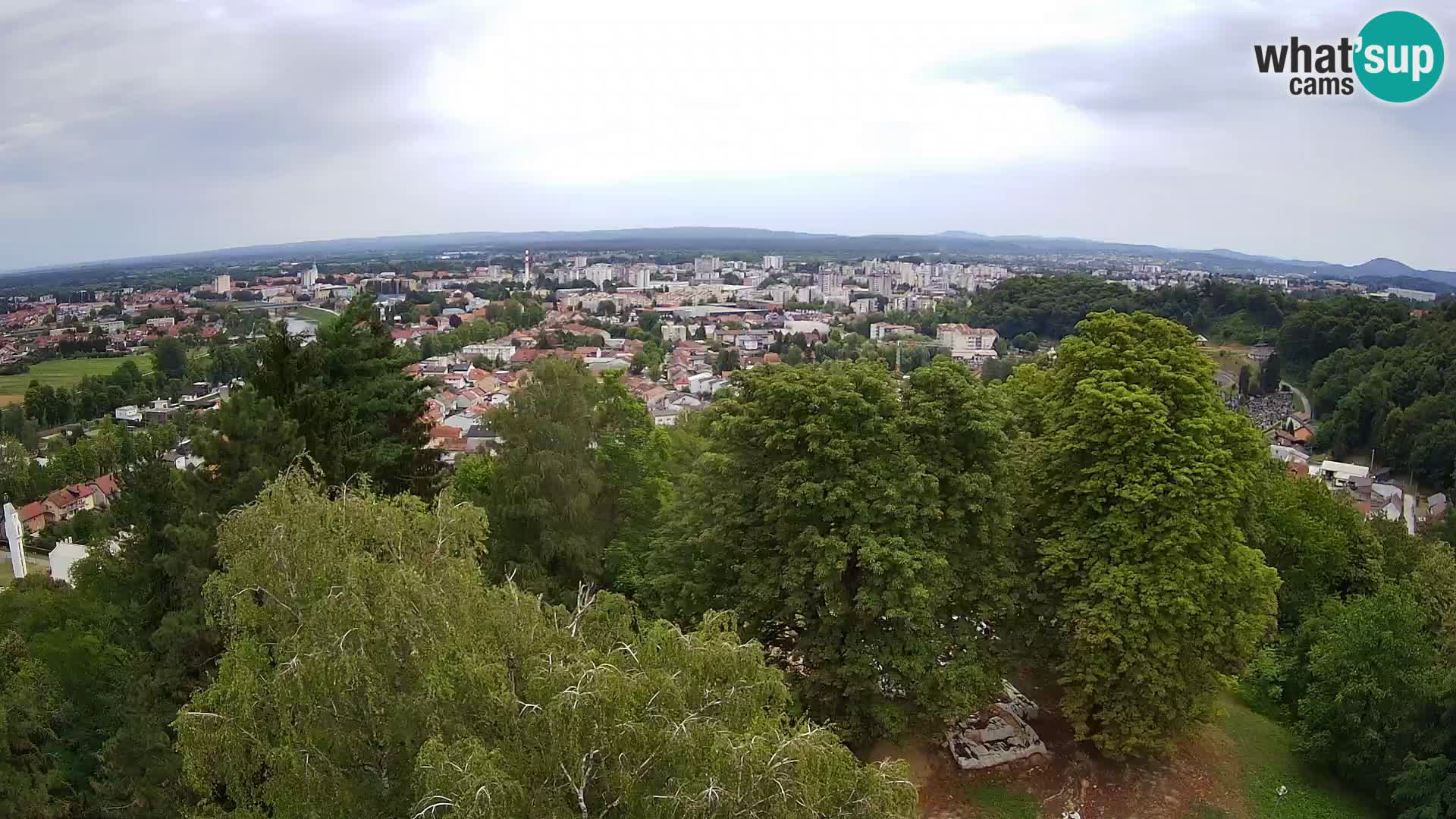 Spletna kamera Karlovac Dubovac grad – Pogled v živo na zgodovinsko znamenitost Karlovca