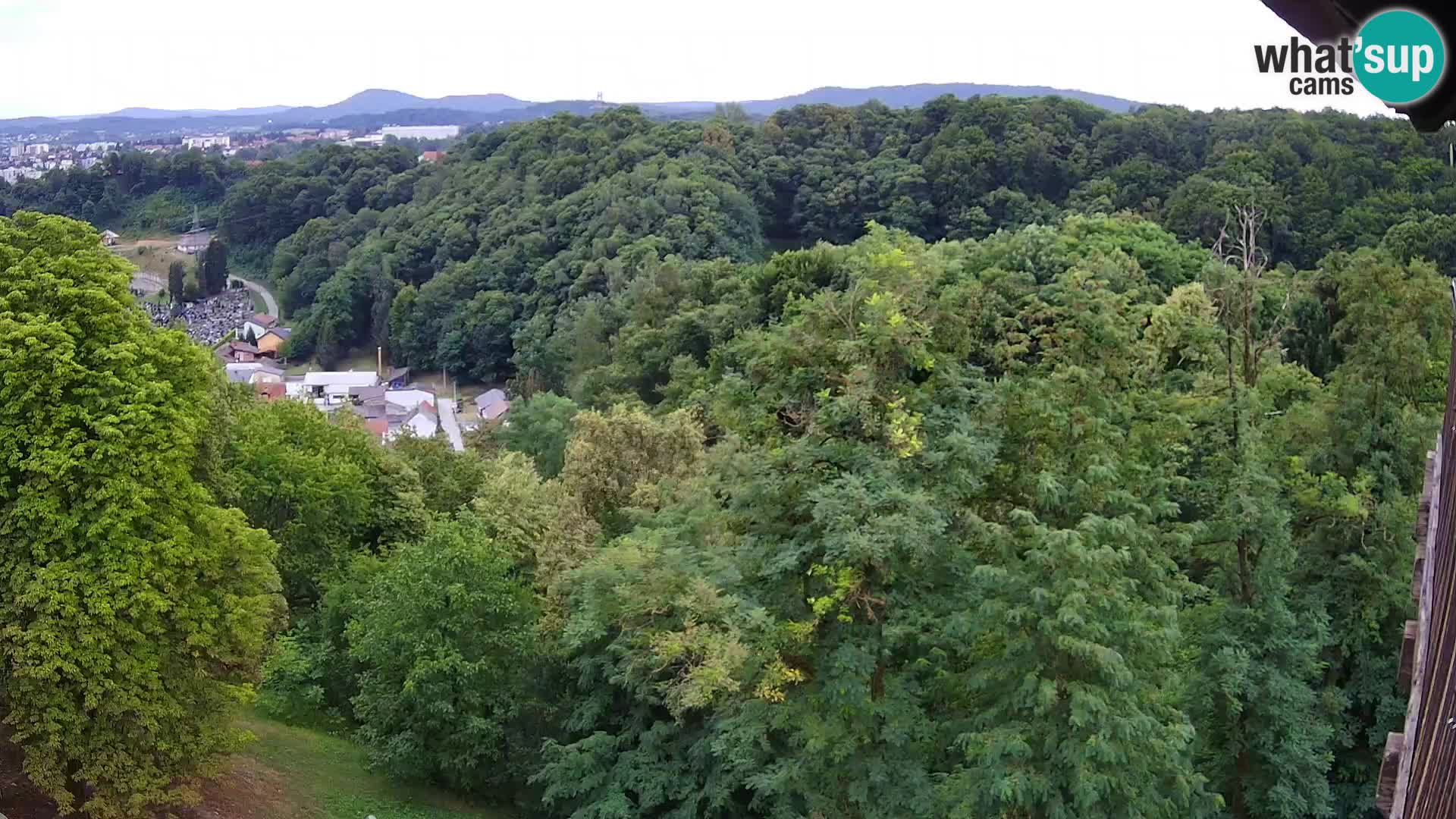 Spletna kamera Karlovac Dubovac grad – Pogled v živo na zgodovinsko znamenitost Karlovca