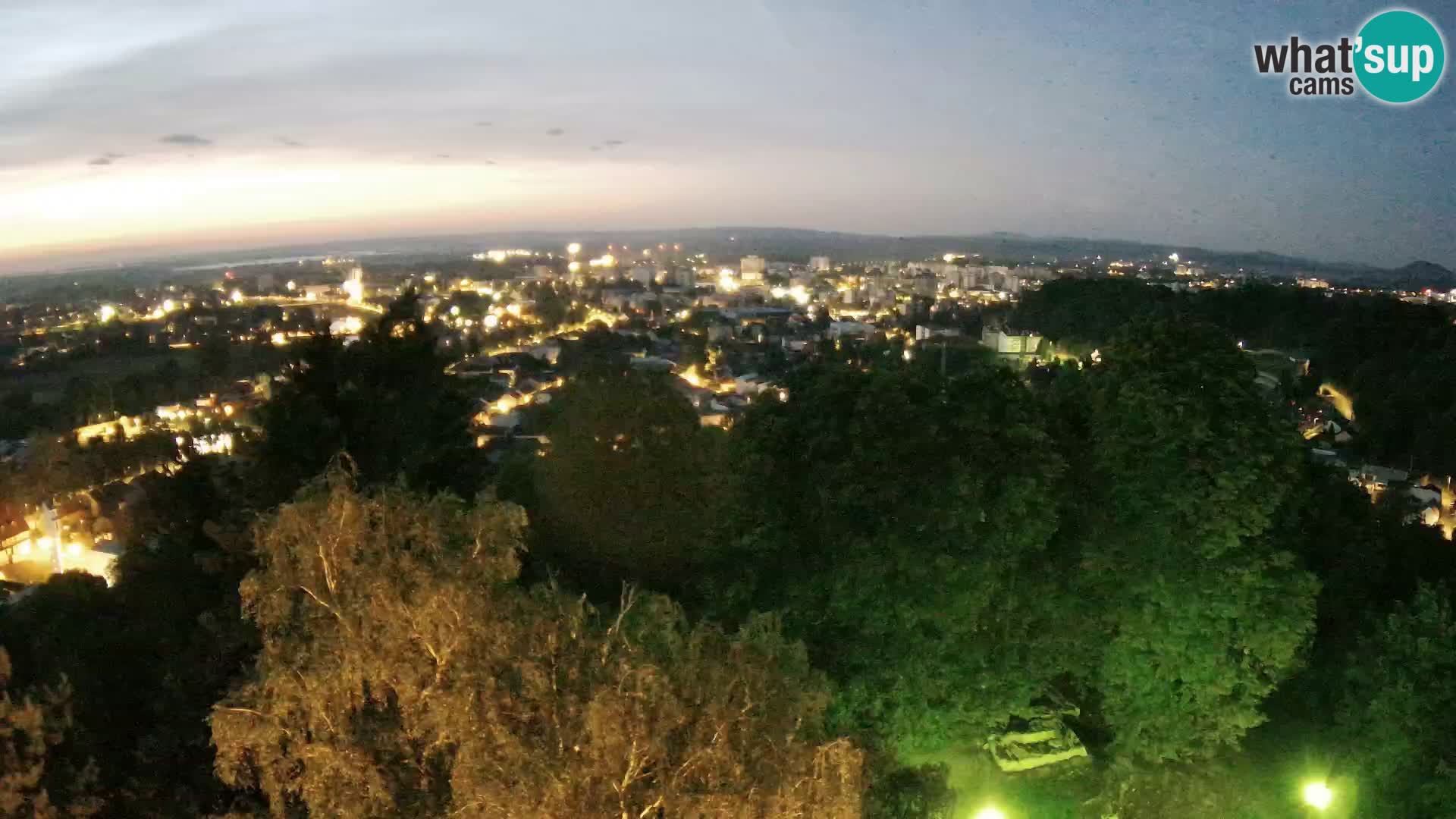Web kamera Karlovac – Dvorac Dubovac uživo