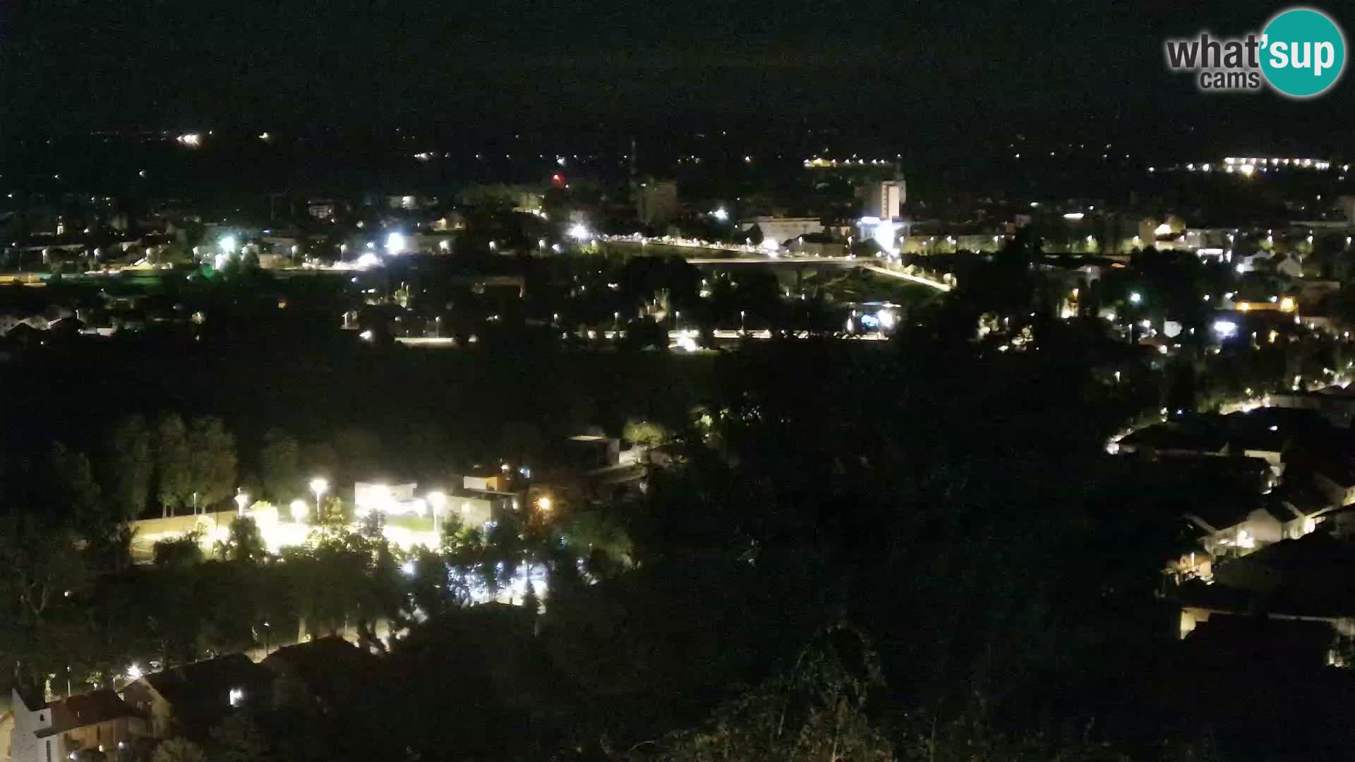 Spletna kamera Karlovac Dubovac grad – Pogled v živo na zgodovinsko znamenitost Karlovca