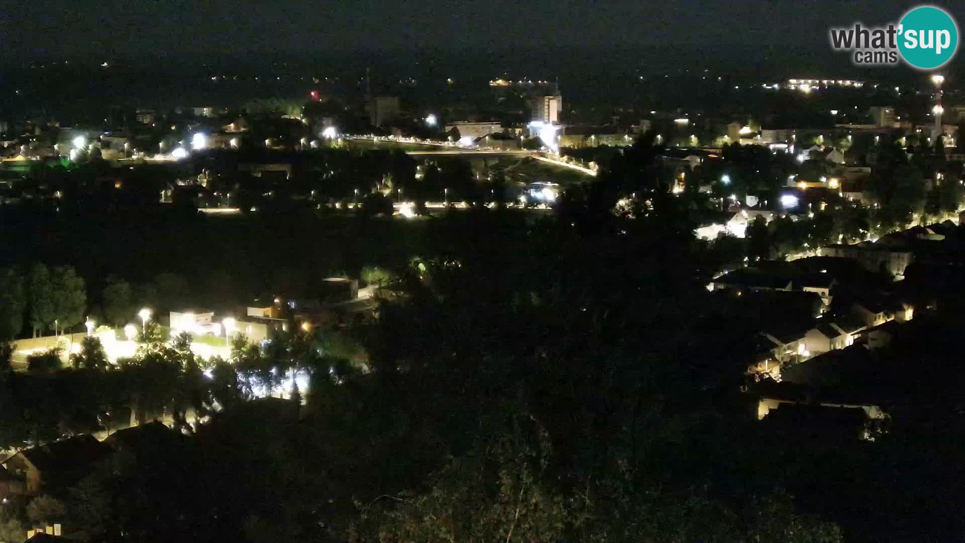 Spletna kamera Karlovac Dubovac grad – Pogled v živo na zgodovinsko znamenitost Karlovca
