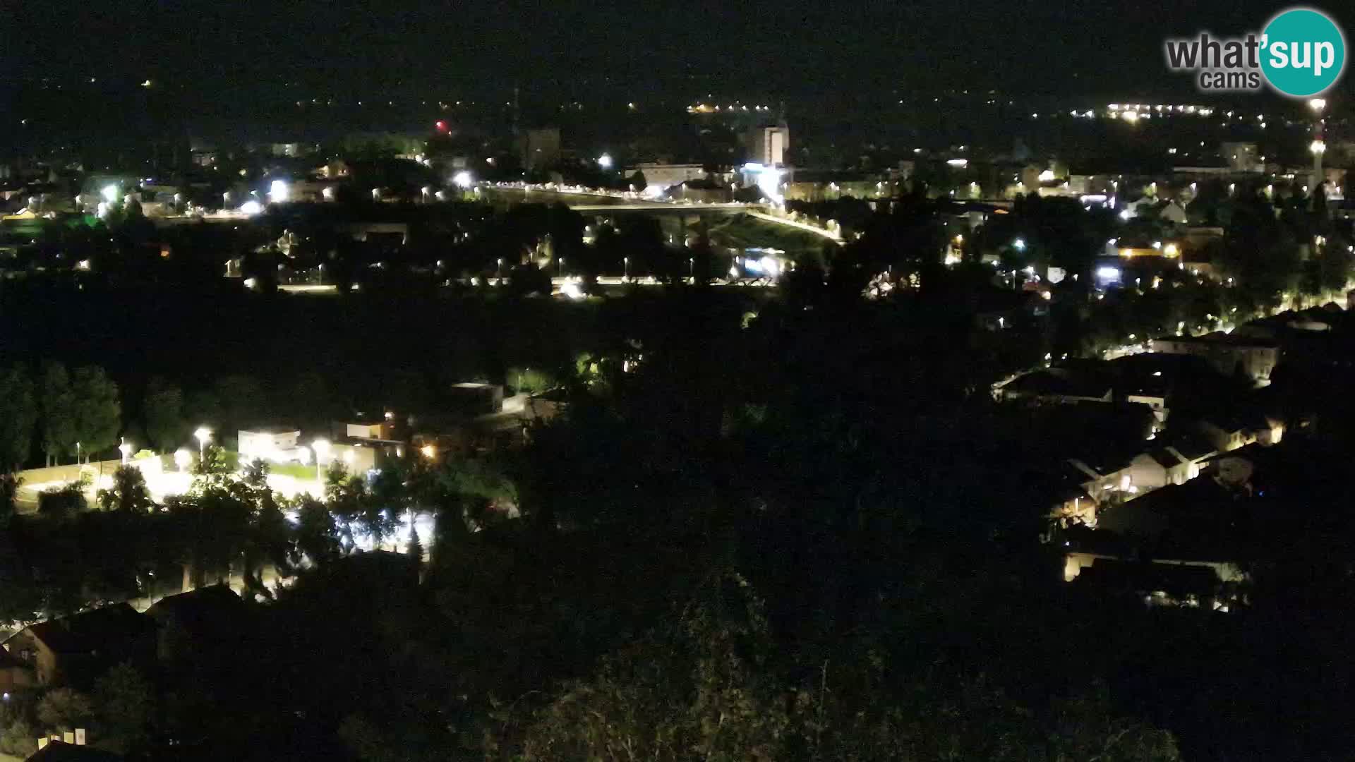 Spletna kamera Karlovac Dubovac grad – Pogled v živo na zgodovinsko znamenitost Karlovca