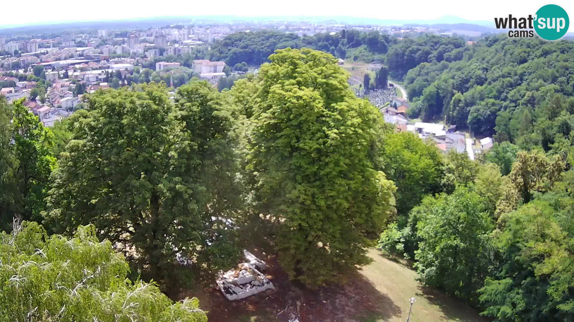 Spletna kamera Karlovac Dubovac grad – Pogled v živo na zgodovinsko znamenitost Karlovca