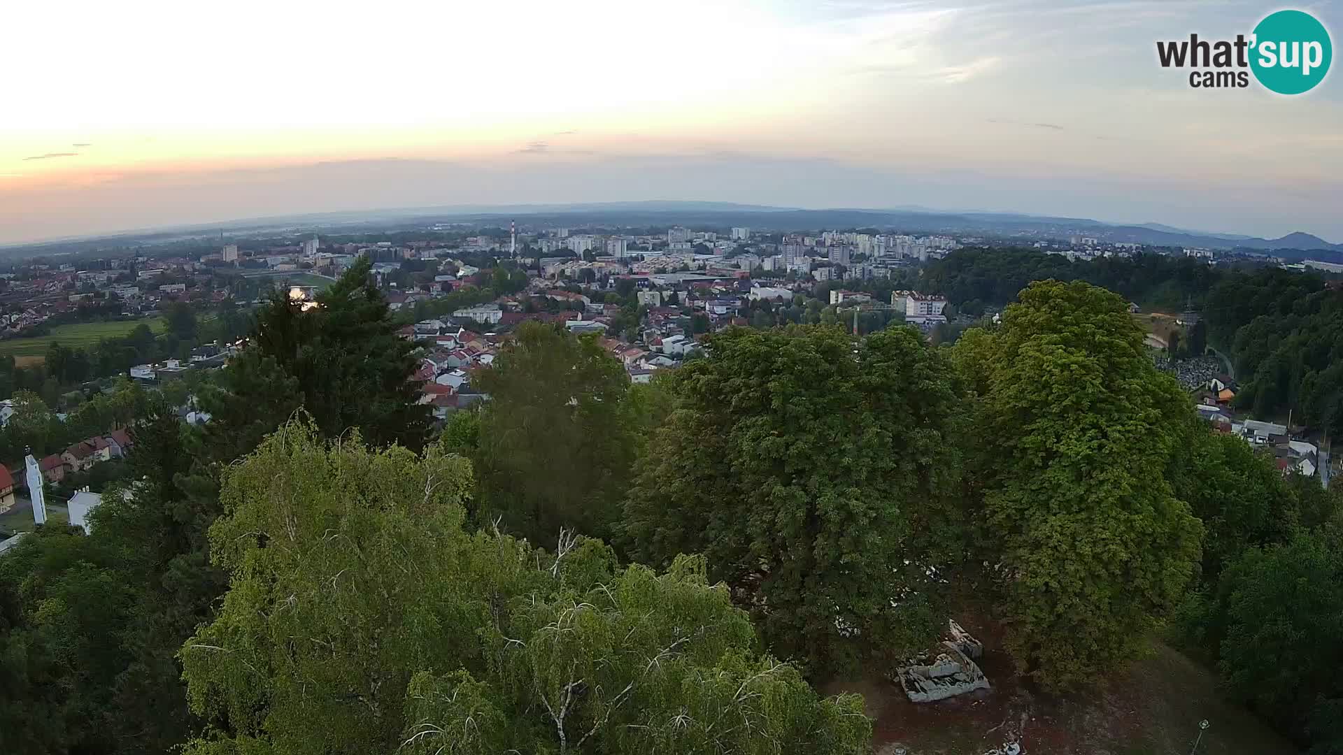 Spletna kamera Karlovac Dubovac grad – Pogled v živo na zgodovinsko znamenitost Karlovca