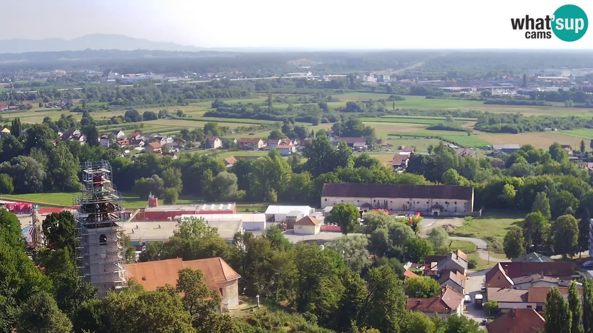 Spletna kamera Karlovac Dubovac grad – Pogled v živo na zgodovinsko znamenitost Karlovca