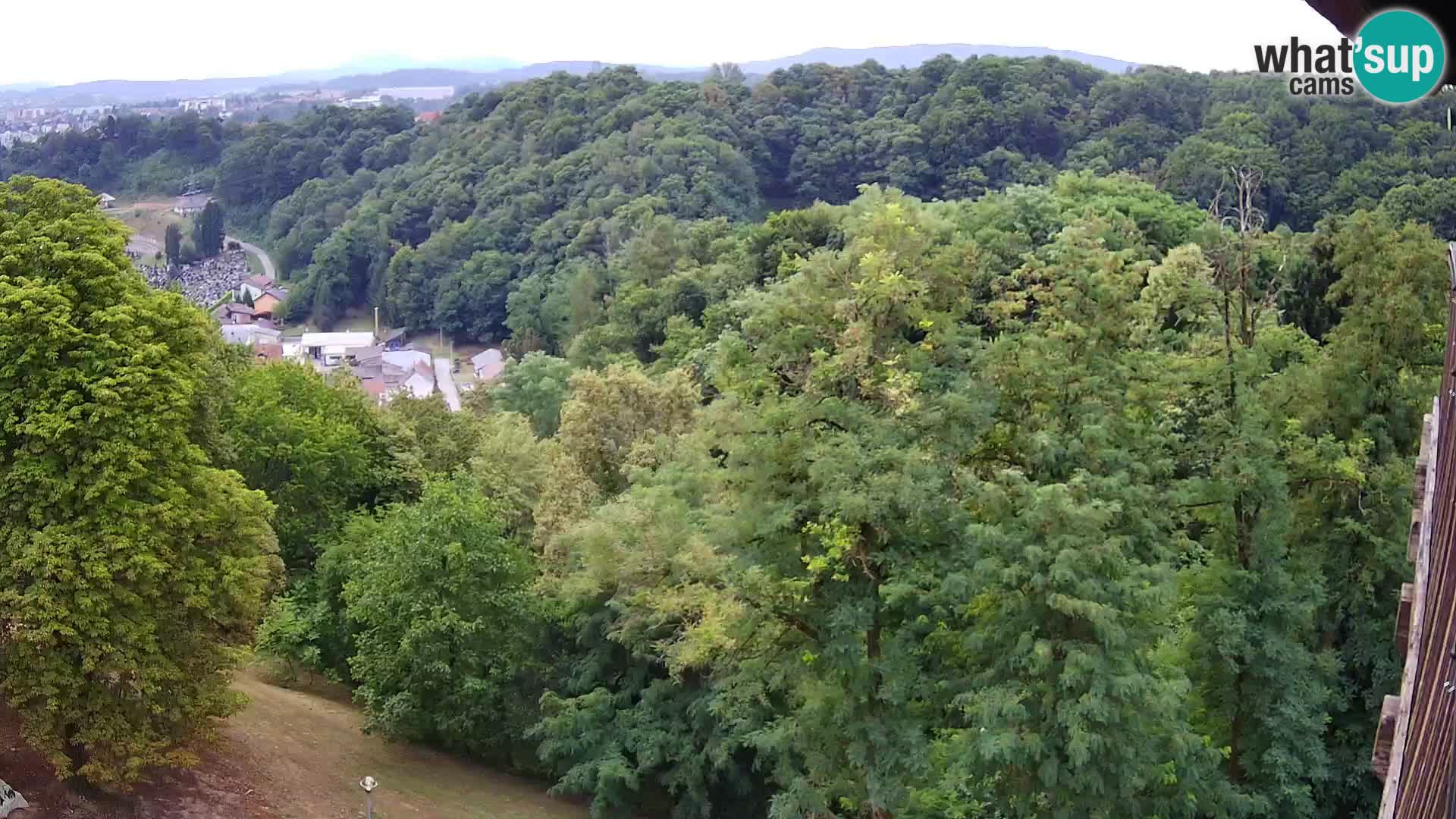 Spletna kamera Karlovac Dubovac grad – Pogled v živo na zgodovinsko znamenitost Karlovca