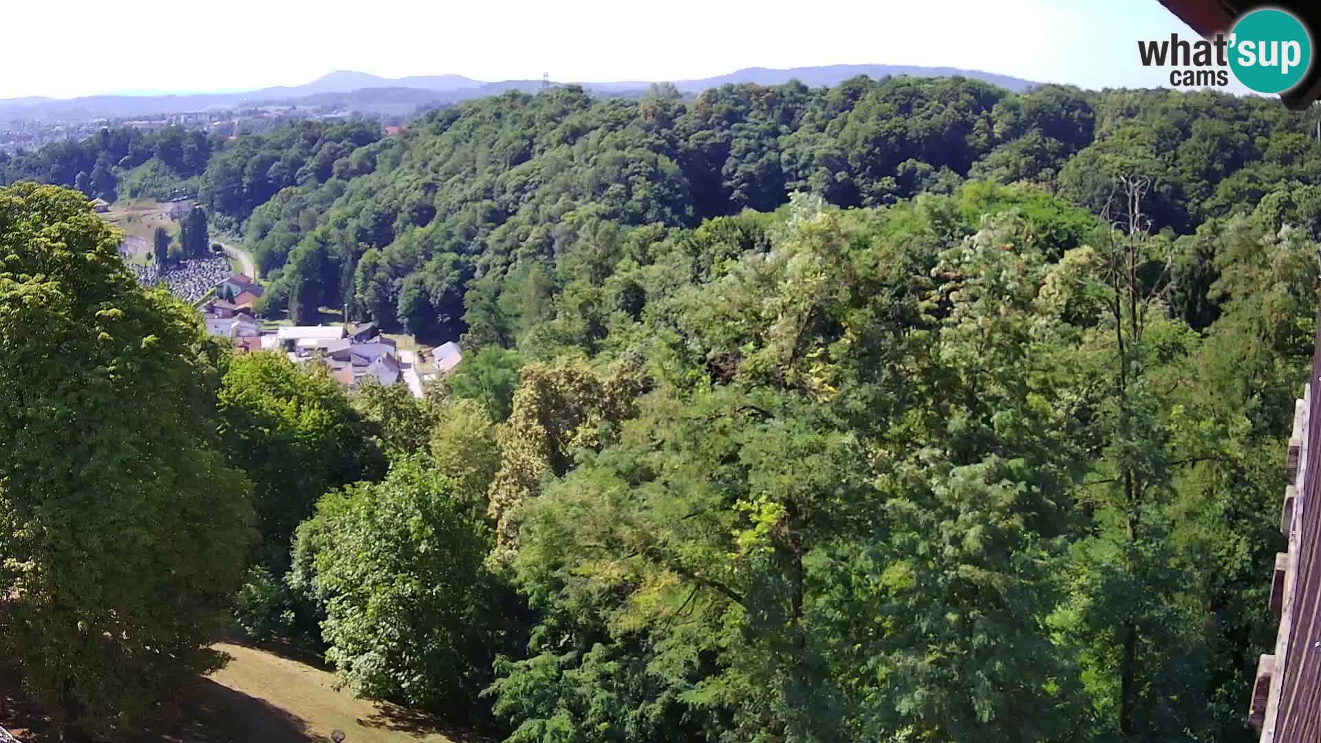 Spletna kamera Karlovac Dubovac grad – Pogled v živo na zgodovinsko znamenitost Karlovca