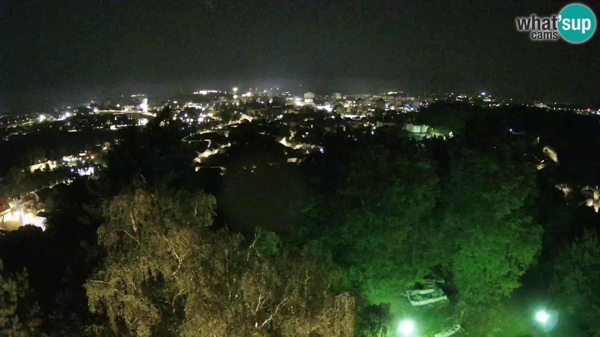 Spletna kamera Karlovac Dubovac grad – Pogled v živo na zgodovinsko znamenitost Karlovca