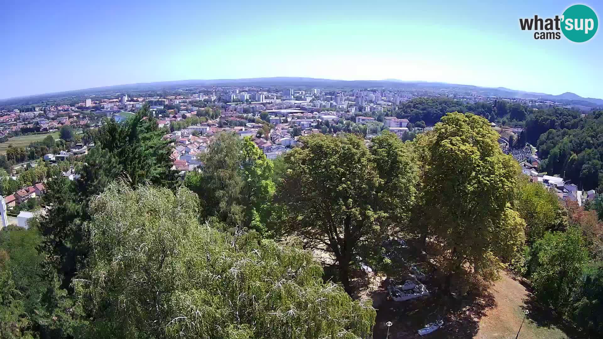 Spletna kamera Karlovac Dubovac grad – Pogled v živo na zgodovinsko znamenitost Karlovca