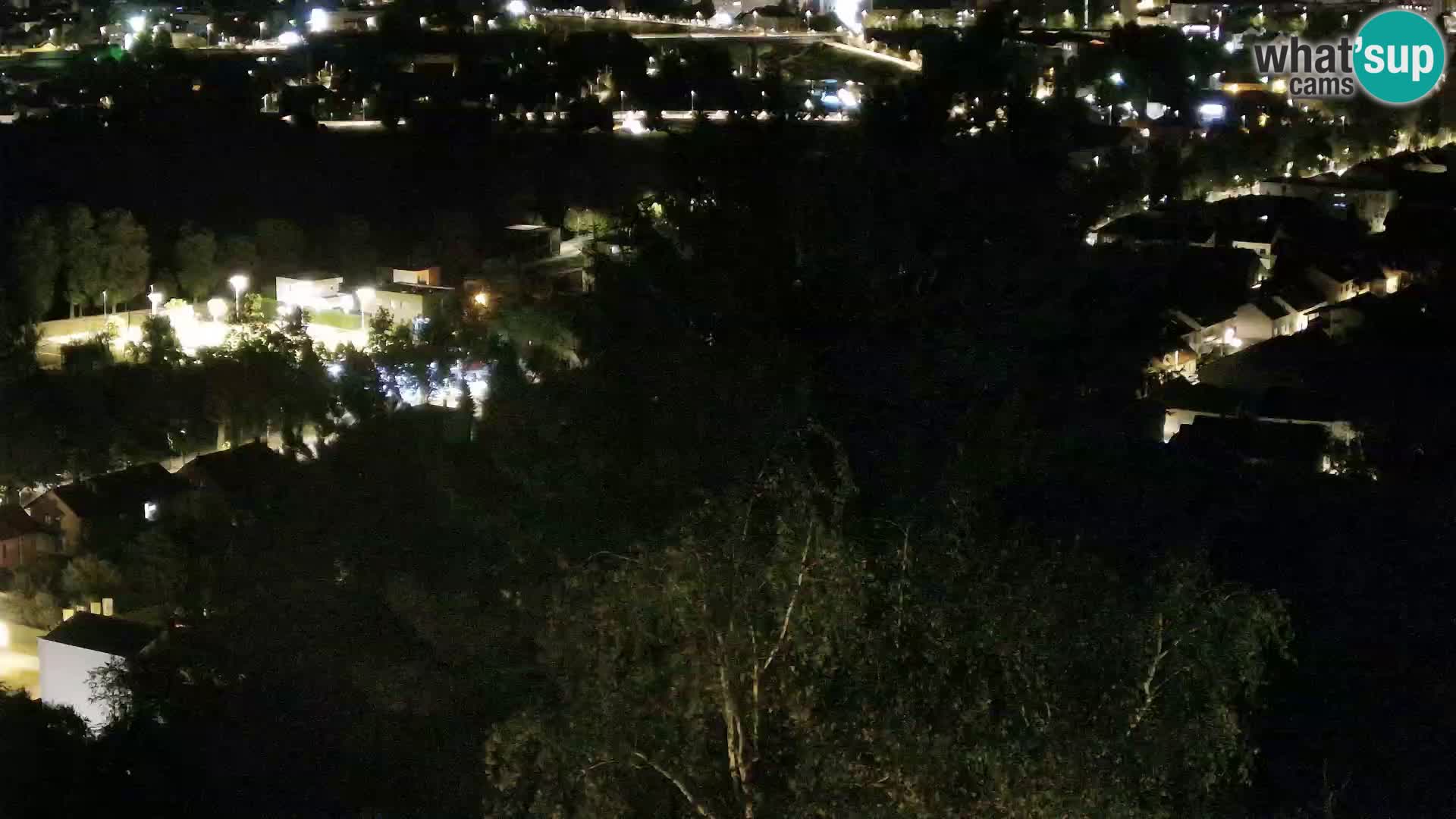 Spletna kamera Karlovac Dubovac grad – Pogled v živo na zgodovinsko znamenitost Karlovca
