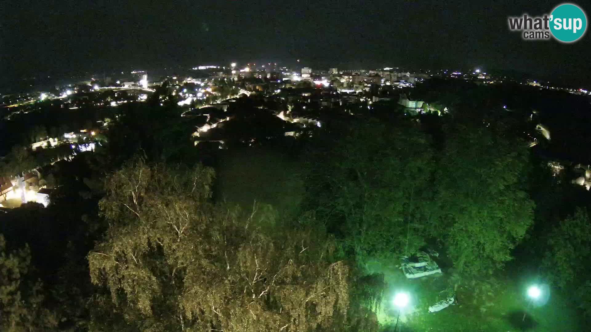 Spletna kamera Karlovac Dubovac grad – Pogled v živo na zgodovinsko znamenitost Karlovca