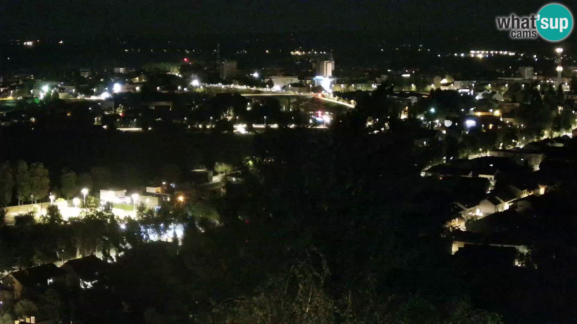 Spletna kamera Karlovac Dubovac grad – Pogled v živo na zgodovinsko znamenitost Karlovca
