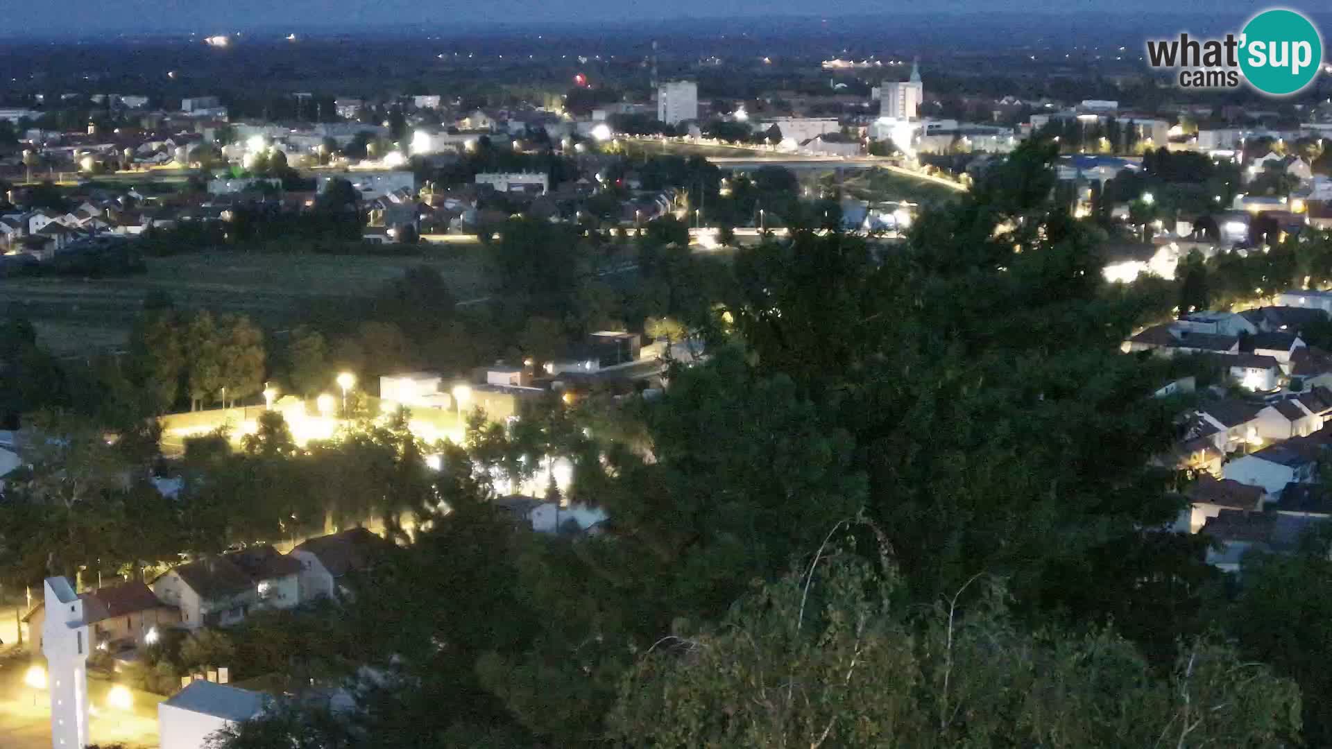 Spletna kamera Karlovac Dubovac grad – Pogled v živo na zgodovinsko znamenitost Karlovca