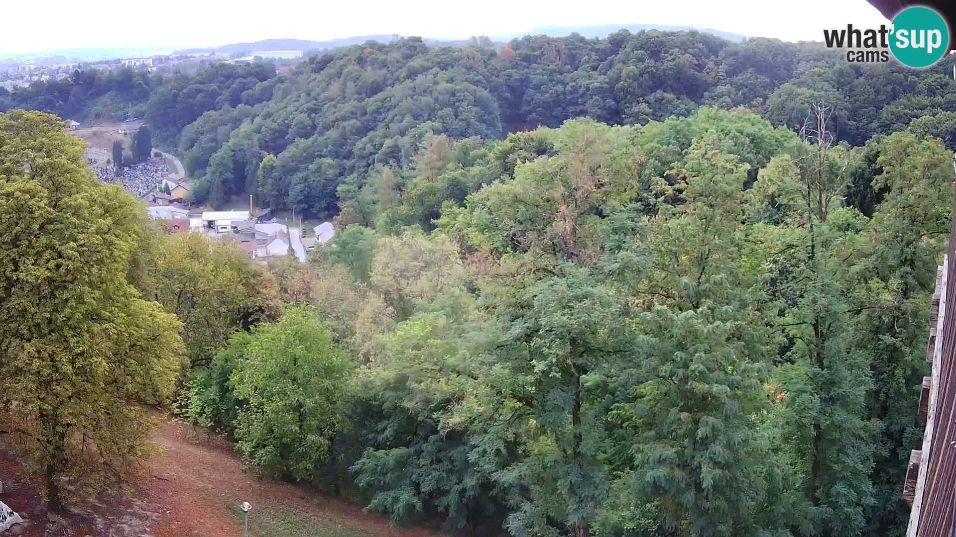 Spletna kamera Karlovac Dubovac grad – Pogled v živo na zgodovinsko znamenitost Karlovca