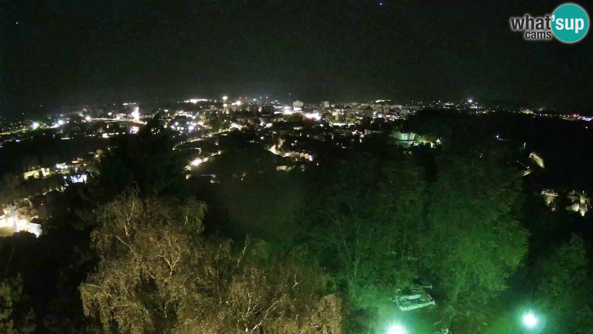 Spletna kamera Karlovac Dubovac grad – Pogled v živo na zgodovinsko znamenitost Karlovca