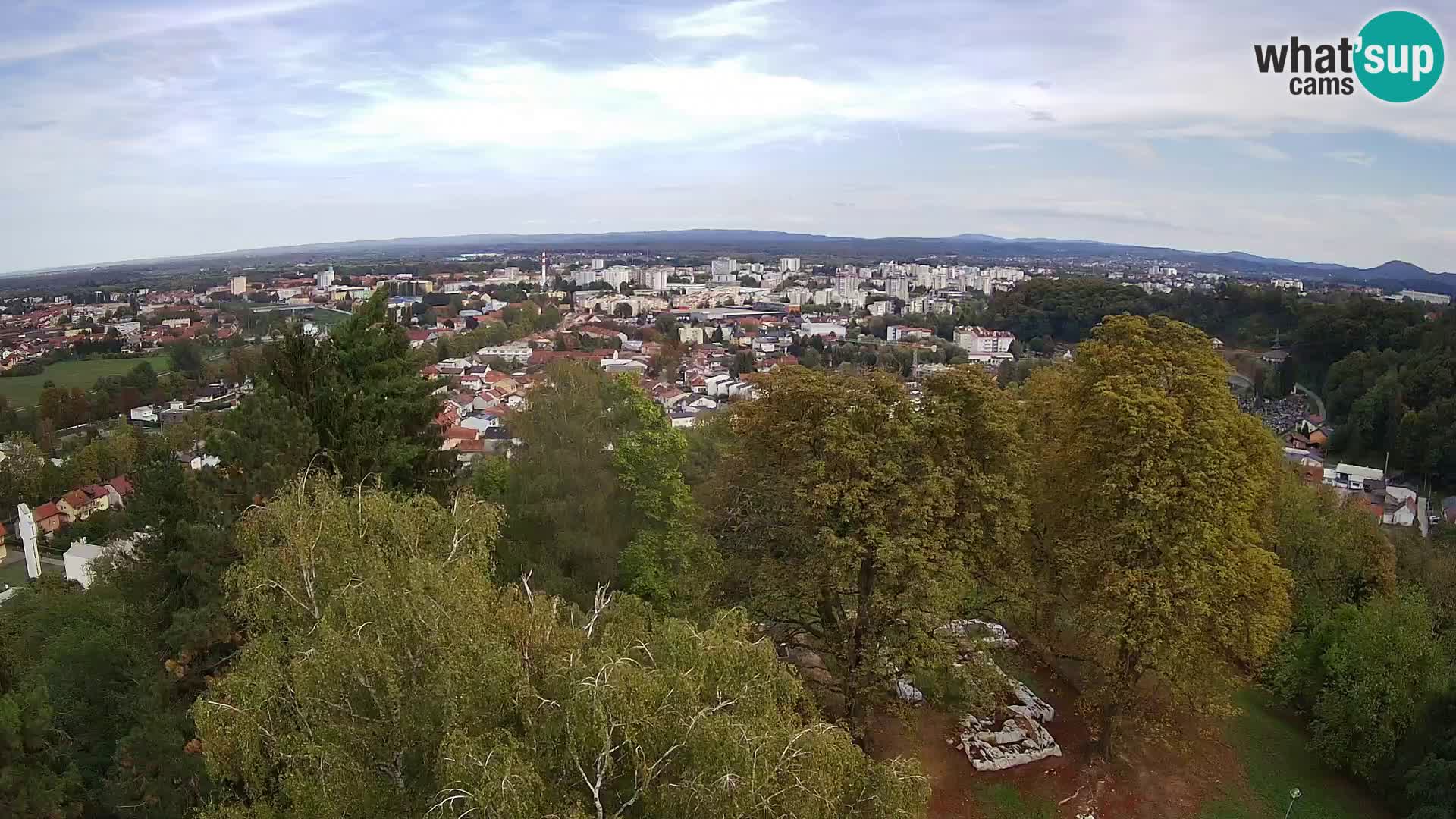 Spletna kamera Karlovac Dubovac grad – Pogled v živo na zgodovinsko znamenitost Karlovca