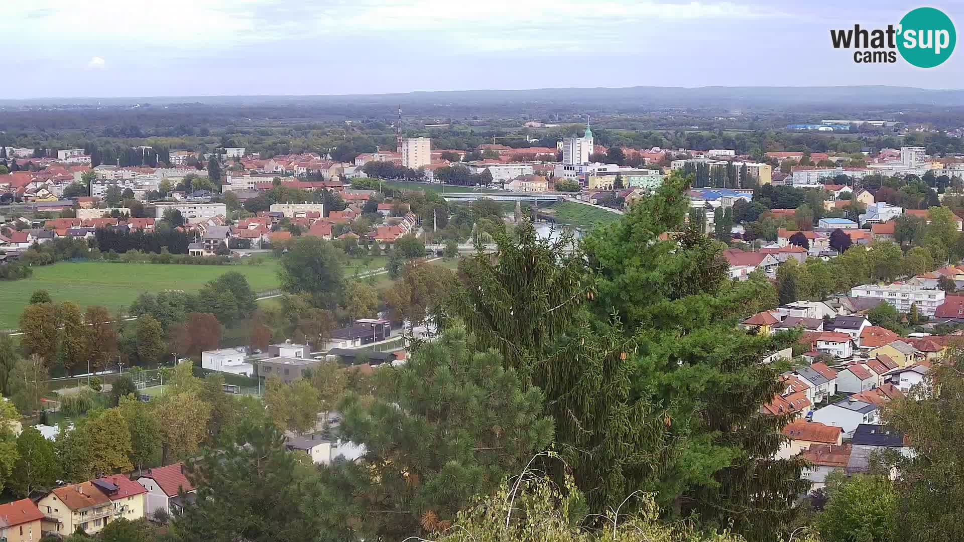 Spletna kamera Karlovac Dubovac grad – Pogled v živo na zgodovinsko znamenitost Karlovca