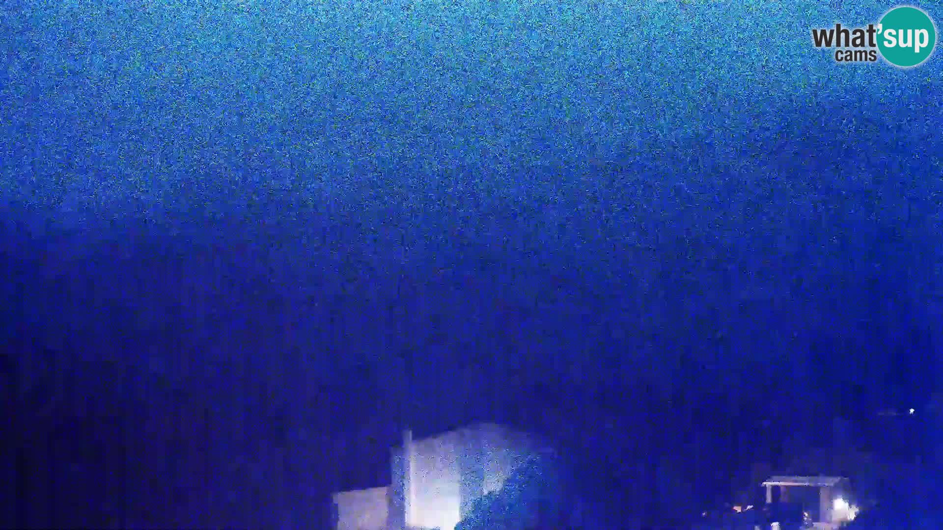 Vue de l’usine de fromage Gligora Kolan – île de Pag