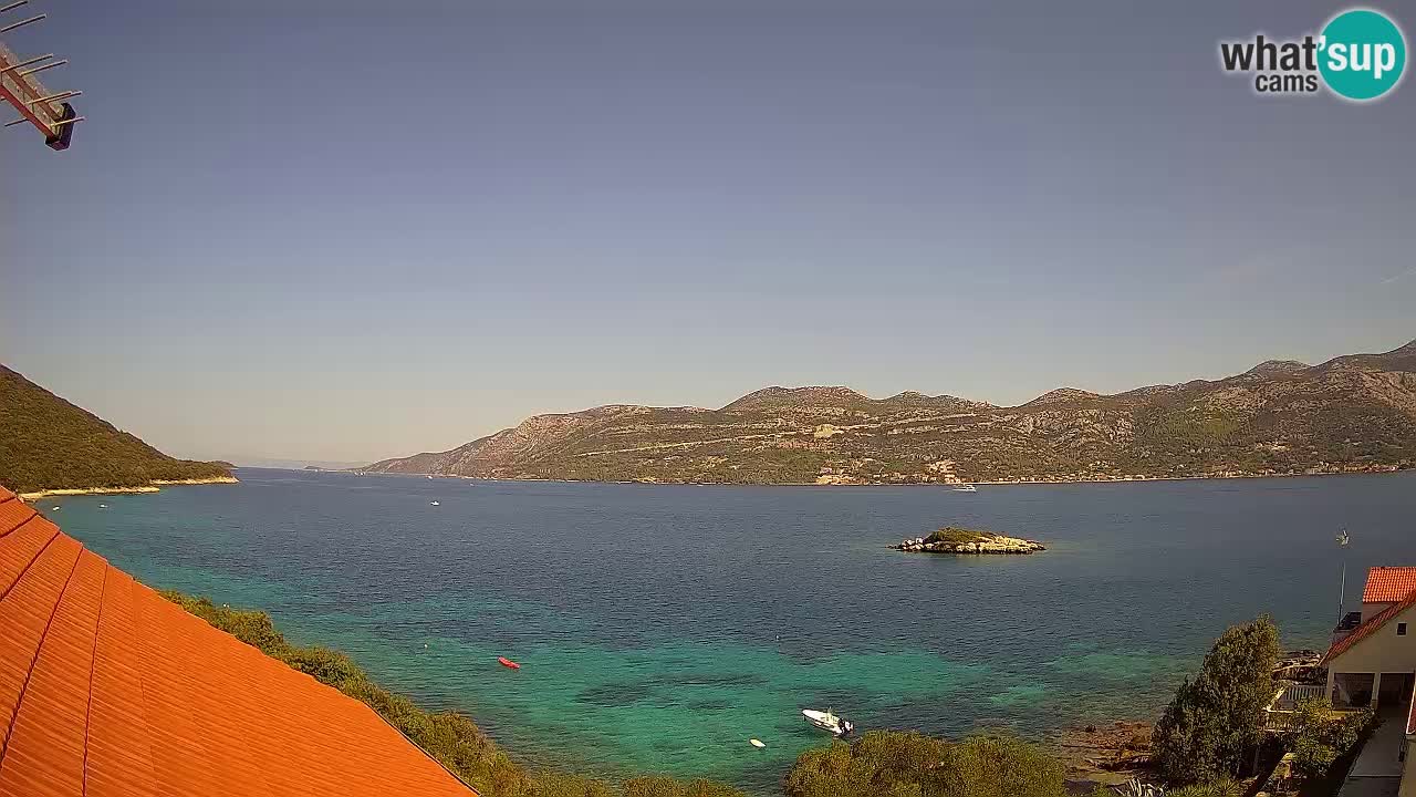 Korčula spletna kamera v živo – Tri Žala pogled na Pelješac