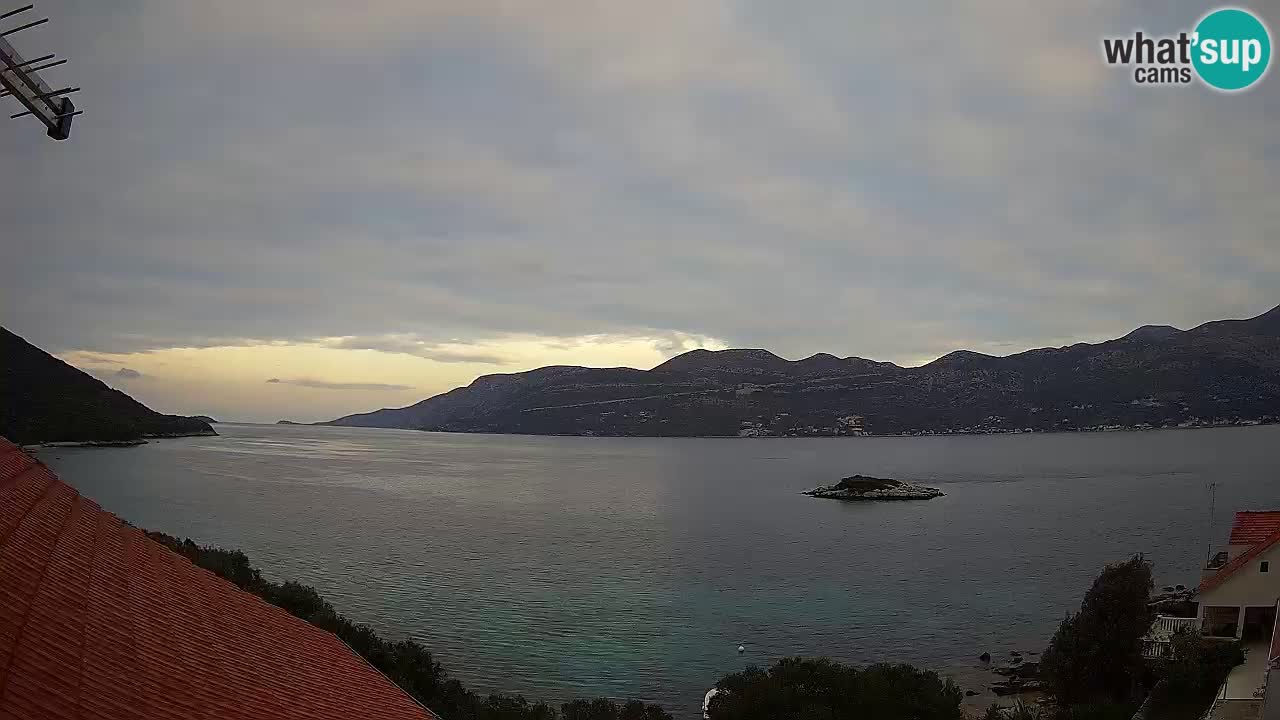 Korčula live webcam – Tri Žala panorama verso Pelješac