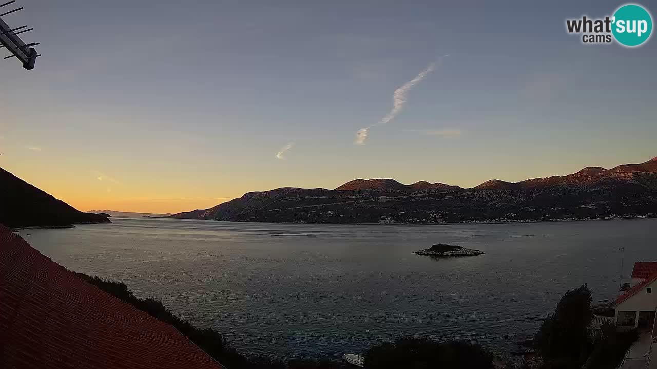 Korčula live webcam – Tri Žala panorama verso Pelješac