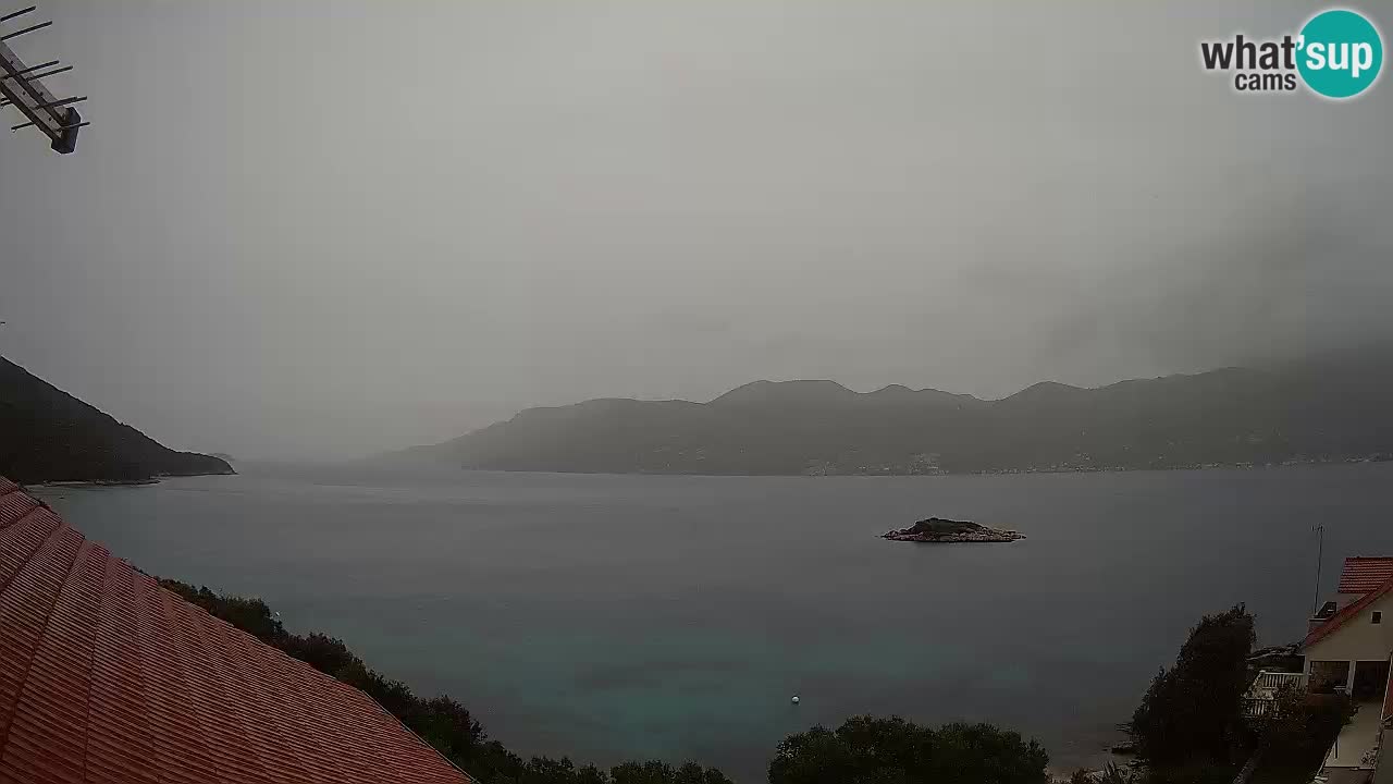 Korčula spletna kamera v živo – Tri Žala pogled na Pelješac