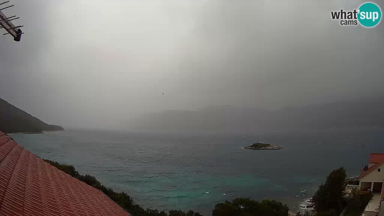 Korčula spletna kamera v živo – Tri Žala pogled na Pelješac