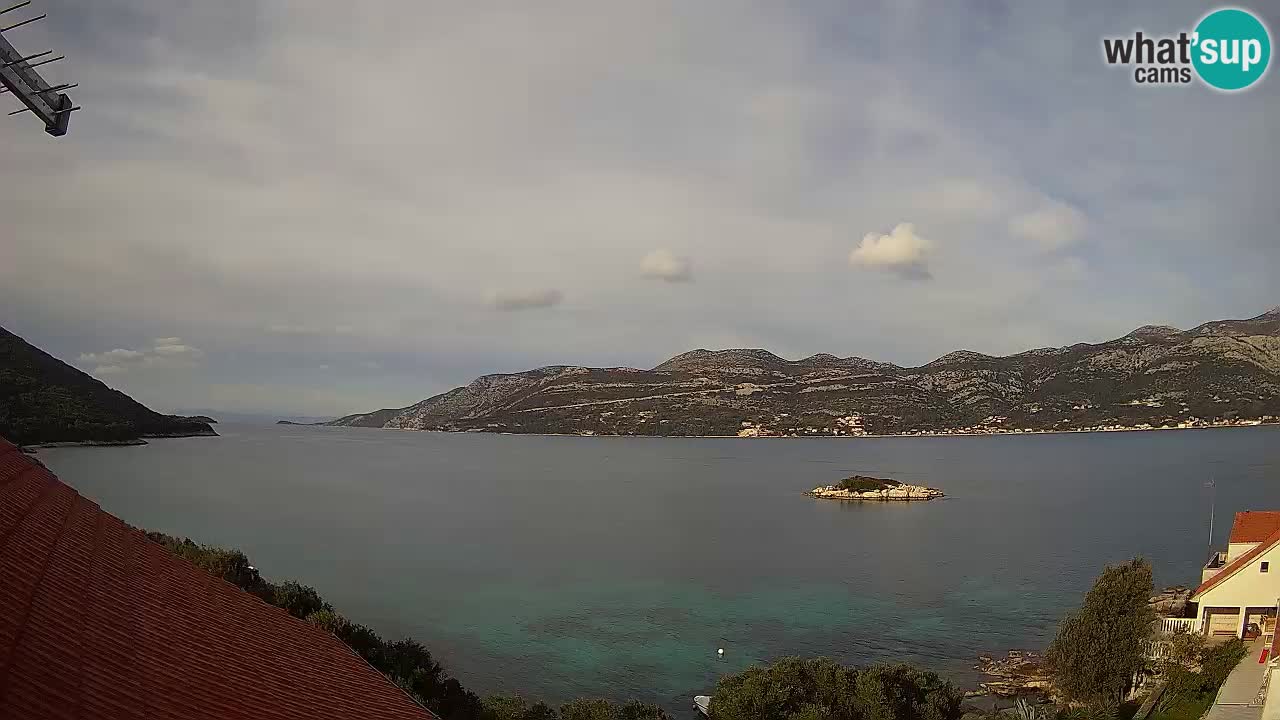 Korčula spletna kamera v živo – Tri Žala pogled na Pelješac