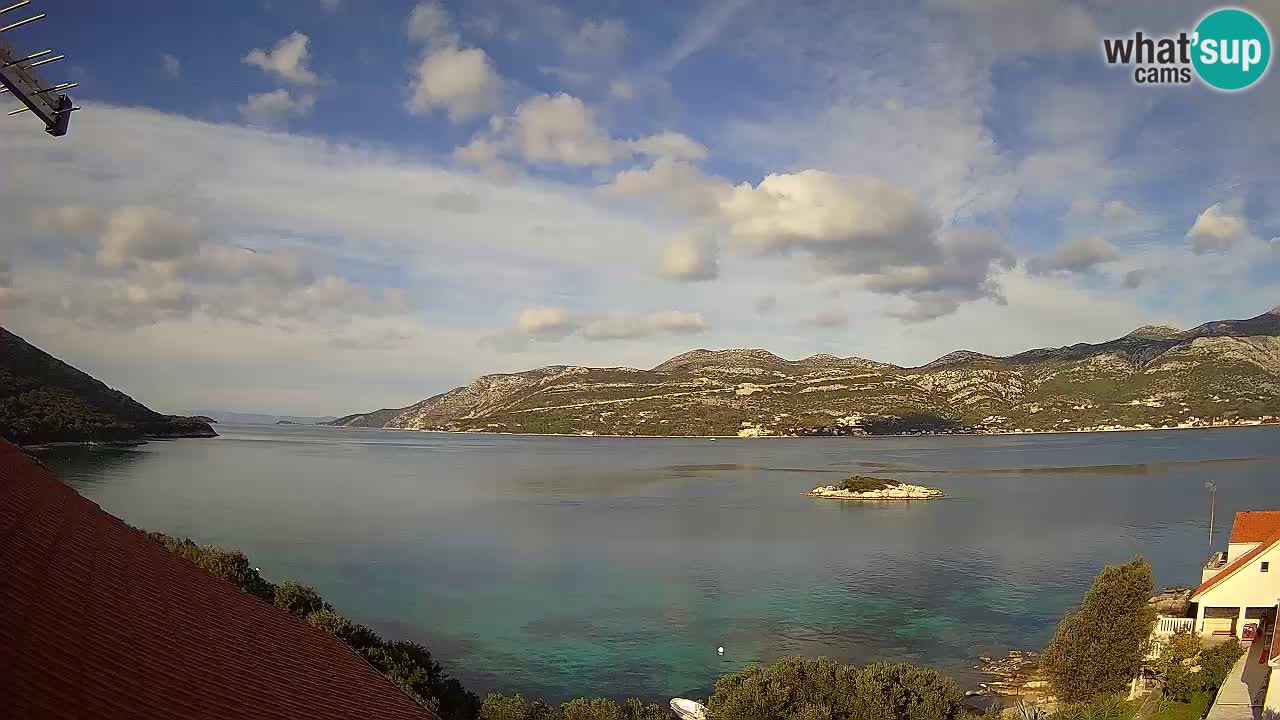 Korčula spletna kamera v živo – Tri Žala pogled na Pelješac