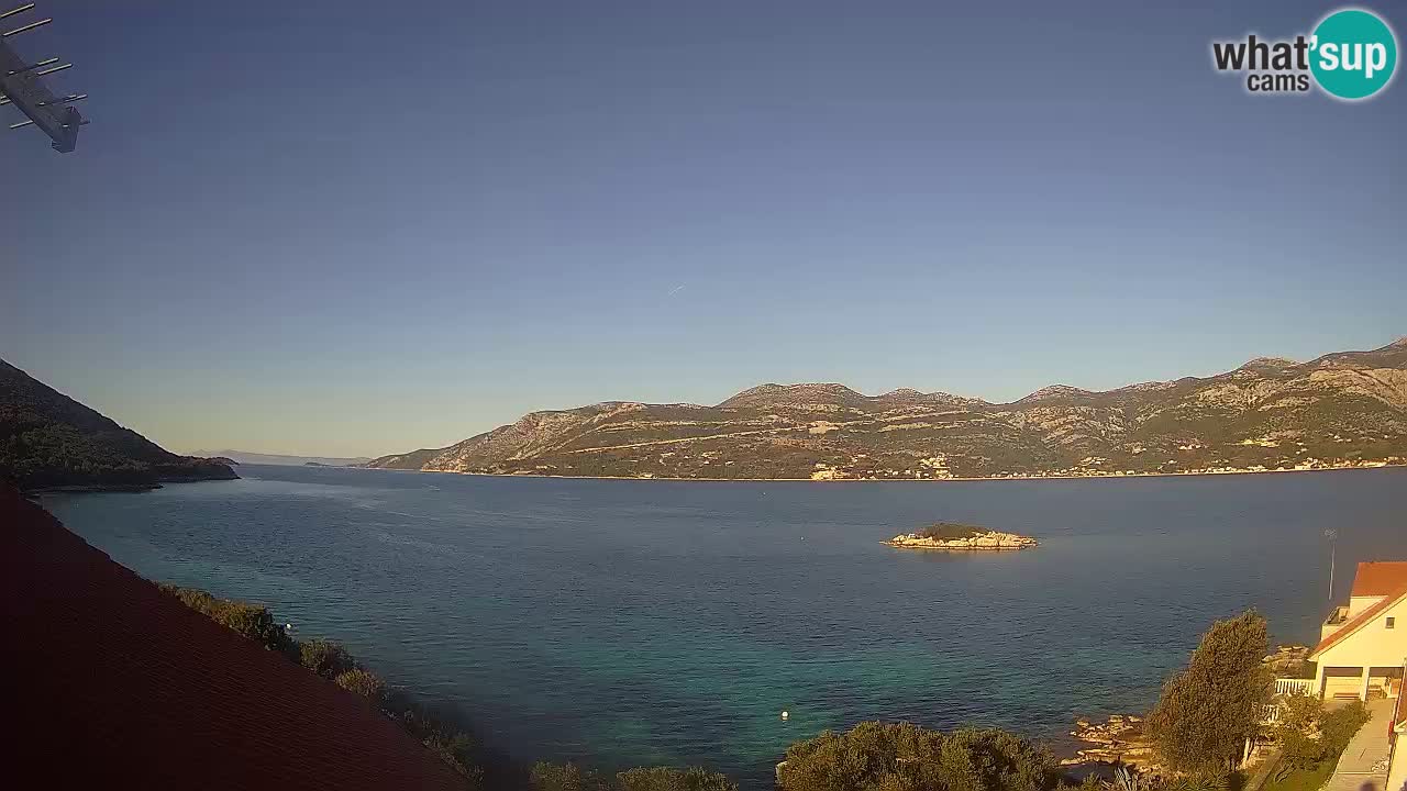 Korčula spletna kamera v živo – Tri Žala pogled na Pelješac