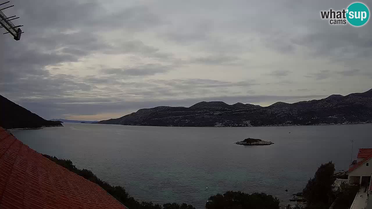 Live Korčula webcam – Tri Žala