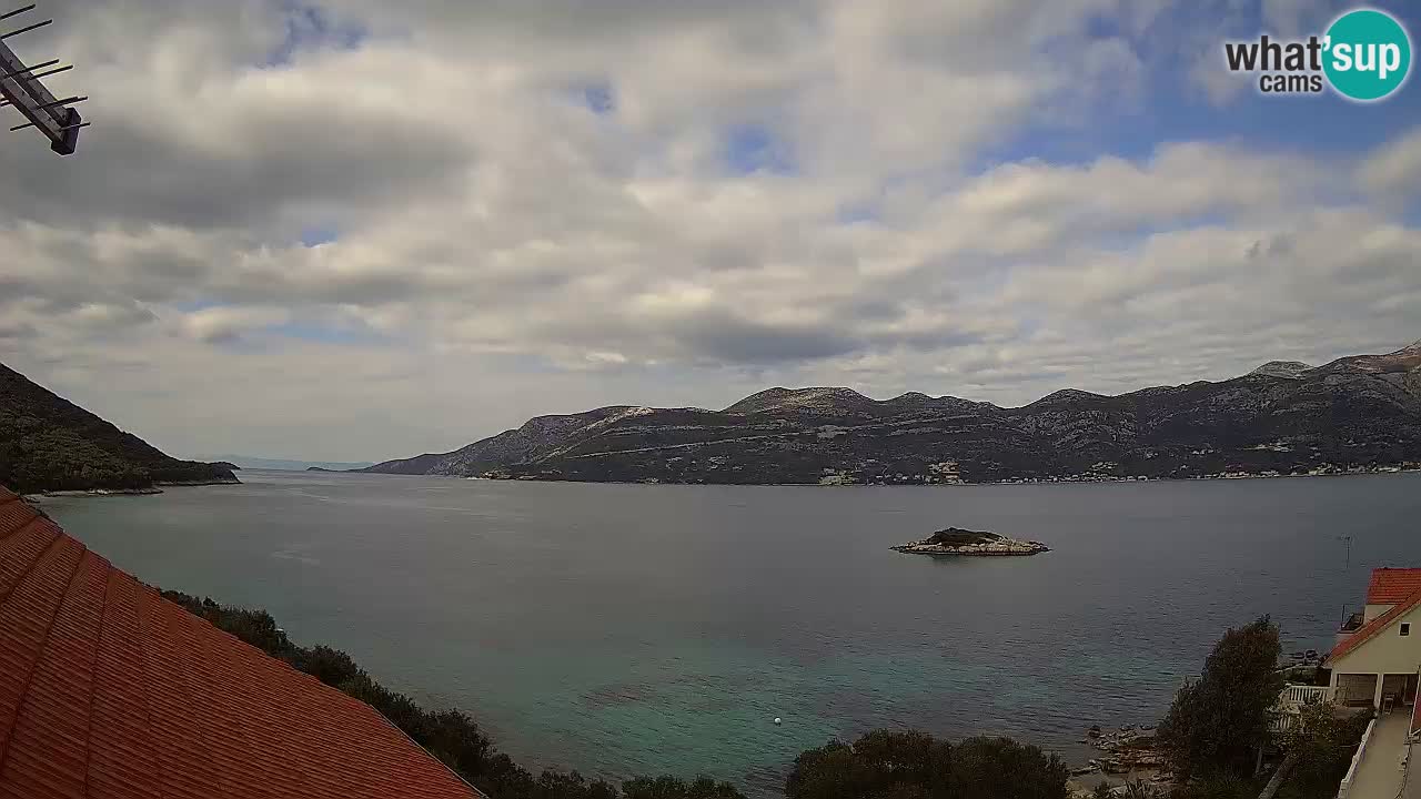 Korčula spletna kamera v živo – Tri Žala pogled na Pelješac