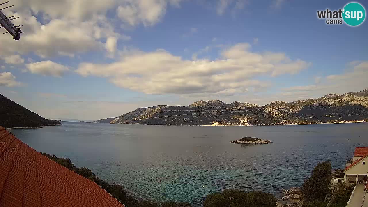 Korčula spletna kamera v živo – Tri Žala pogled na Pelješac