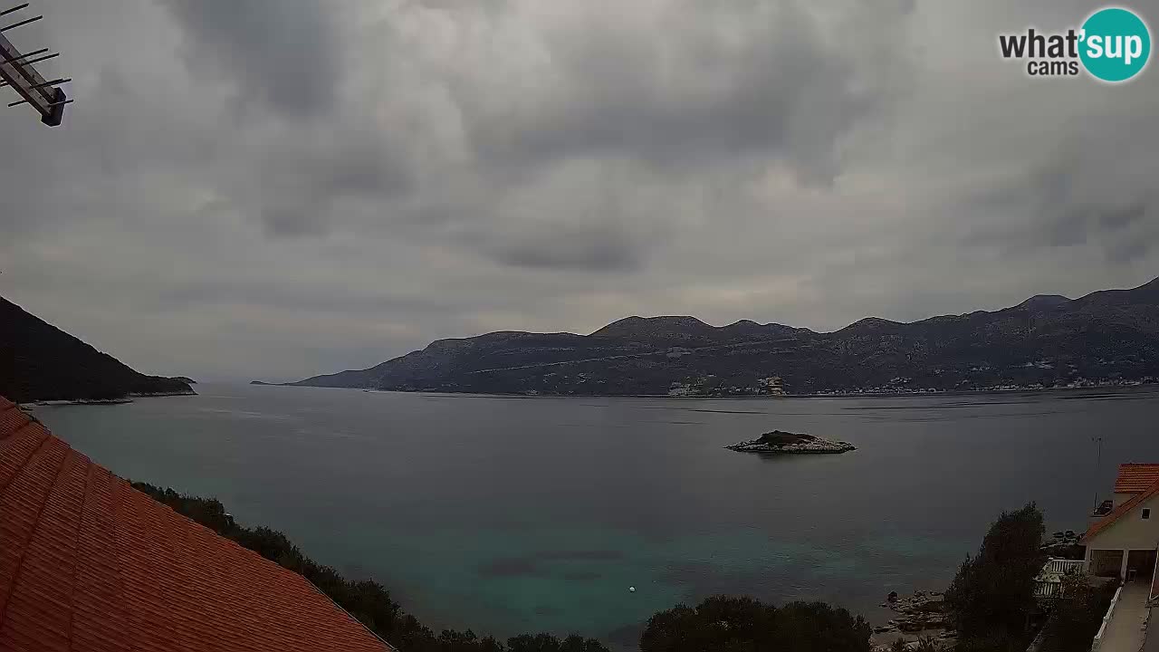 Korčula spletna kamera v živo – Tri Žala pogled na Pelješac