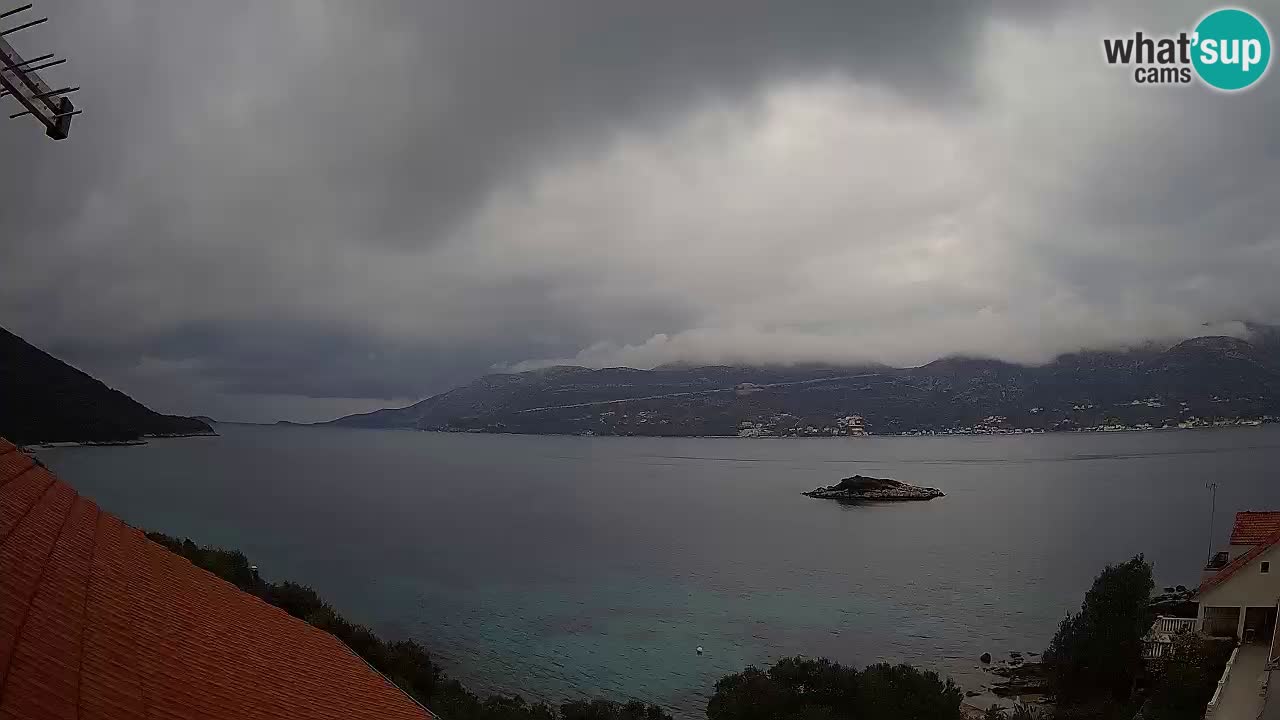 Korčula spletna kamera v živo – Tri Žala pogled na Pelješac