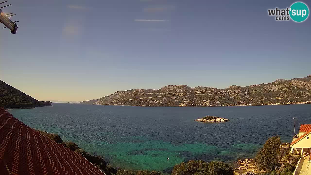 Korčula spletna kamera v živo – Tri Žala pogled na Pelješac