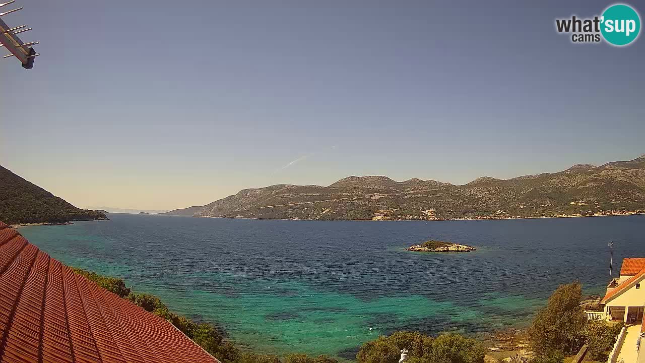 Korčula spletna kamera v živo – Tri Žala pogled na Pelješac