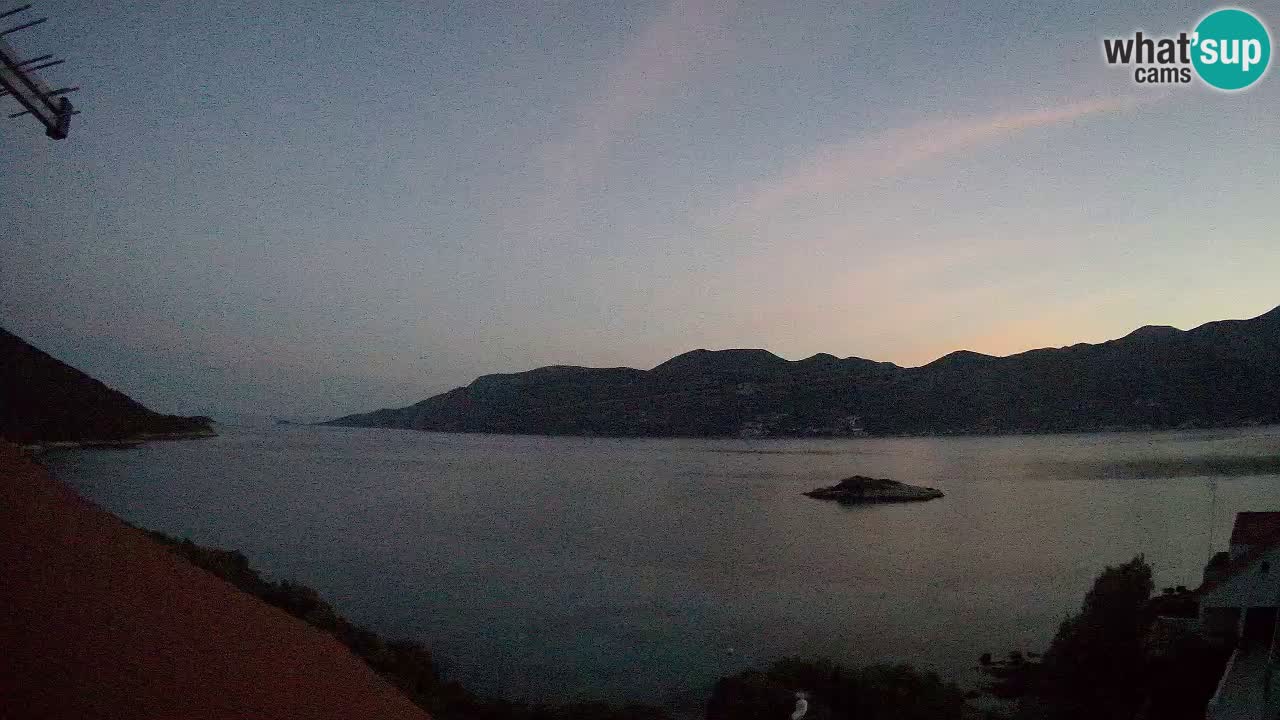 Live Korčula webcam – Tri Žala