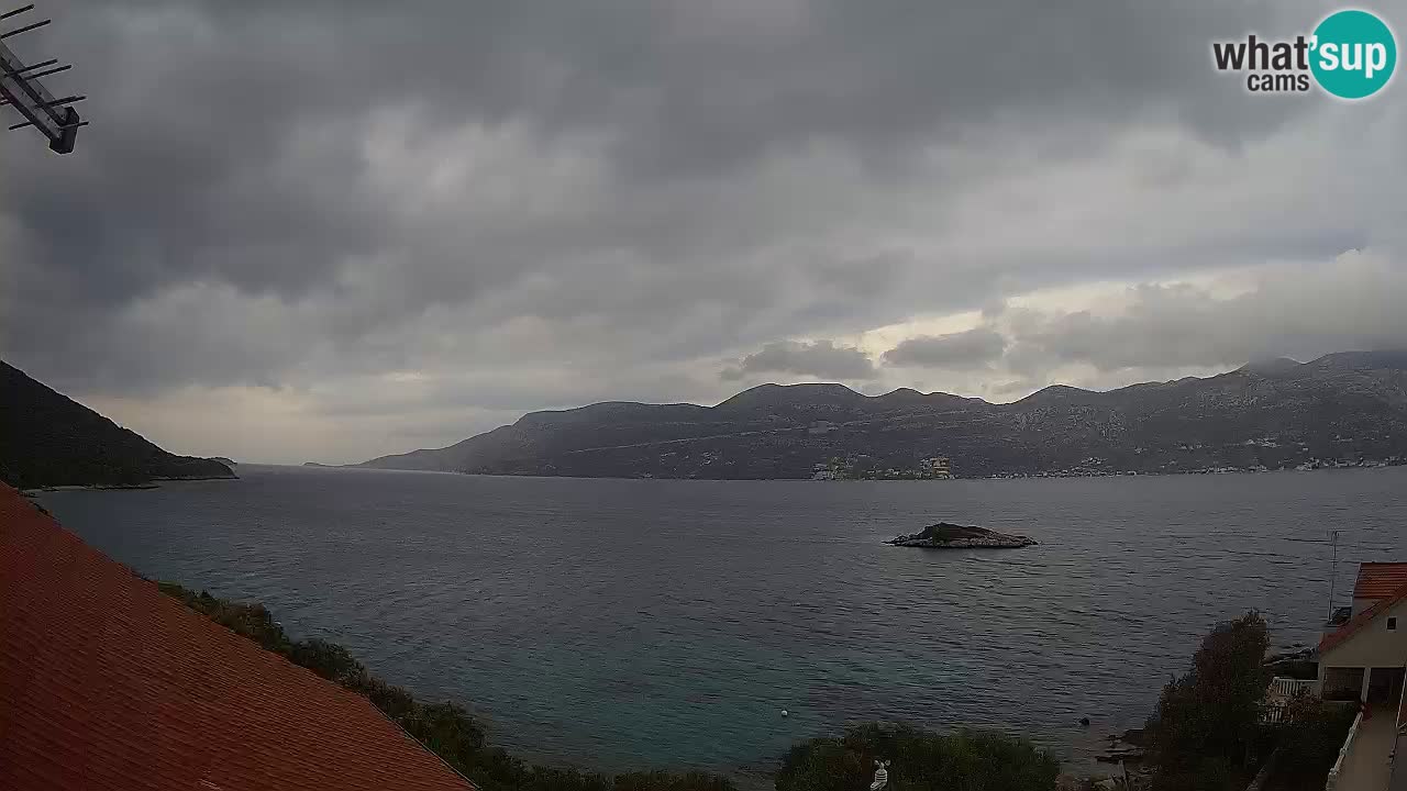 Korčula spletna kamera v živo – Tri Žala pogled na Pelješac