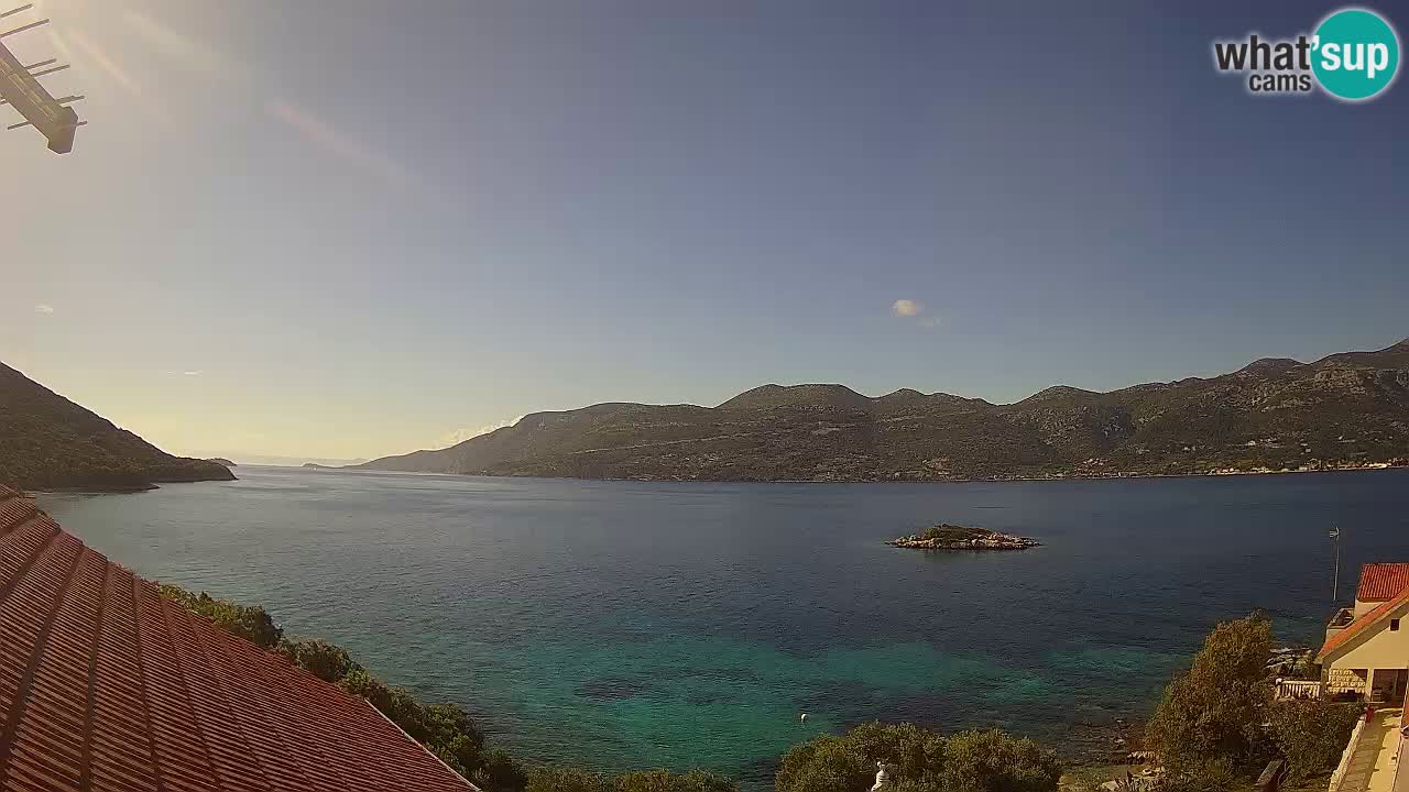 Korčula spletna kamera v živo – Tri Žala pogled na Pelješac