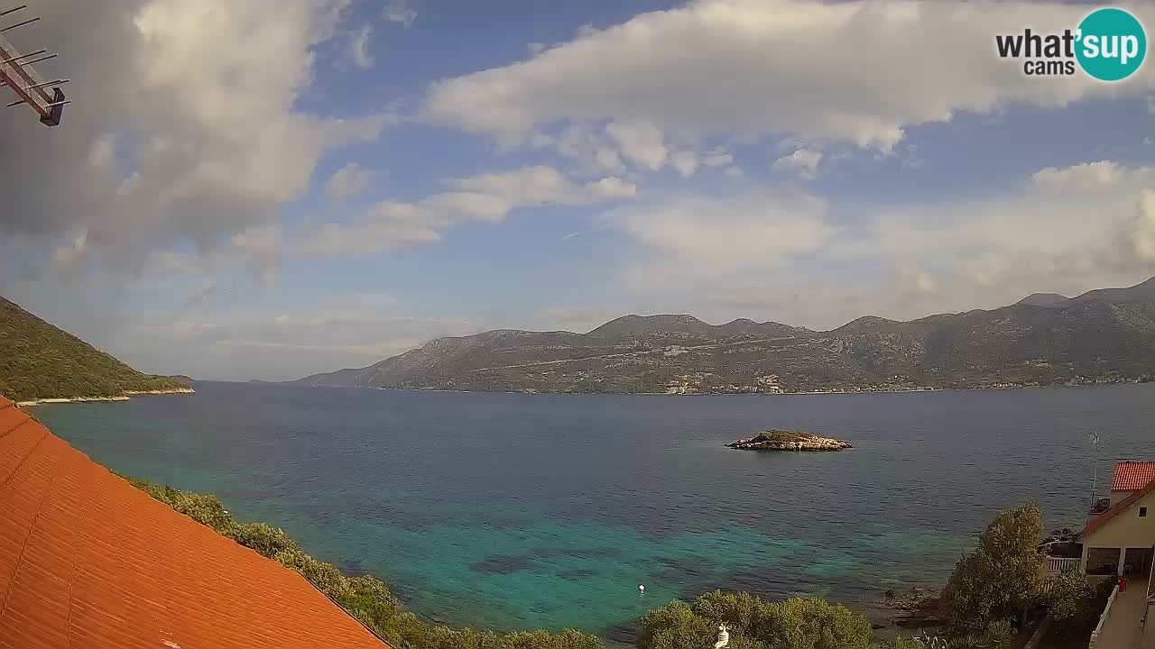 Korčula spletna kamera v živo – Tri Žala pogled na Pelješac