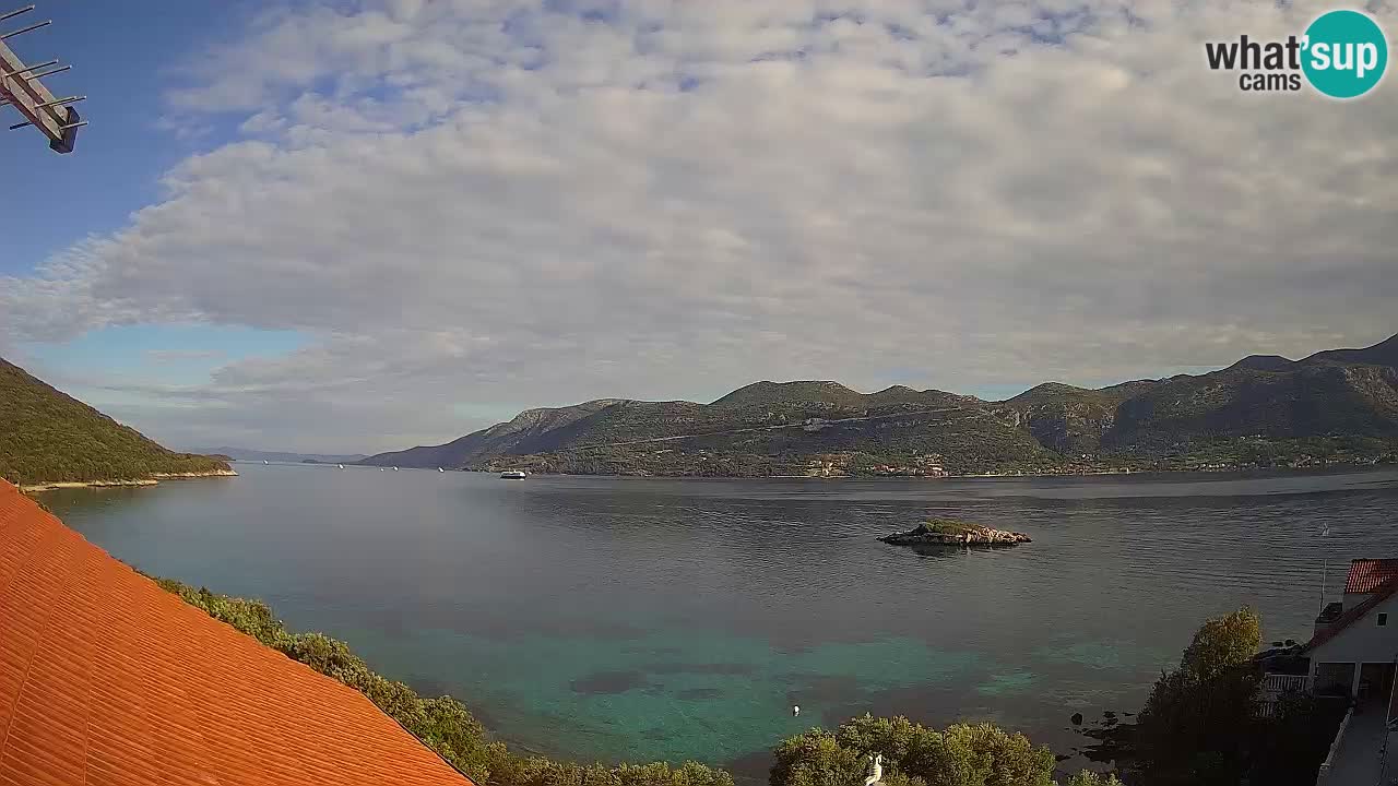 Korčula spletna kamera v živo – Tri Žala pogled na Pelješac
