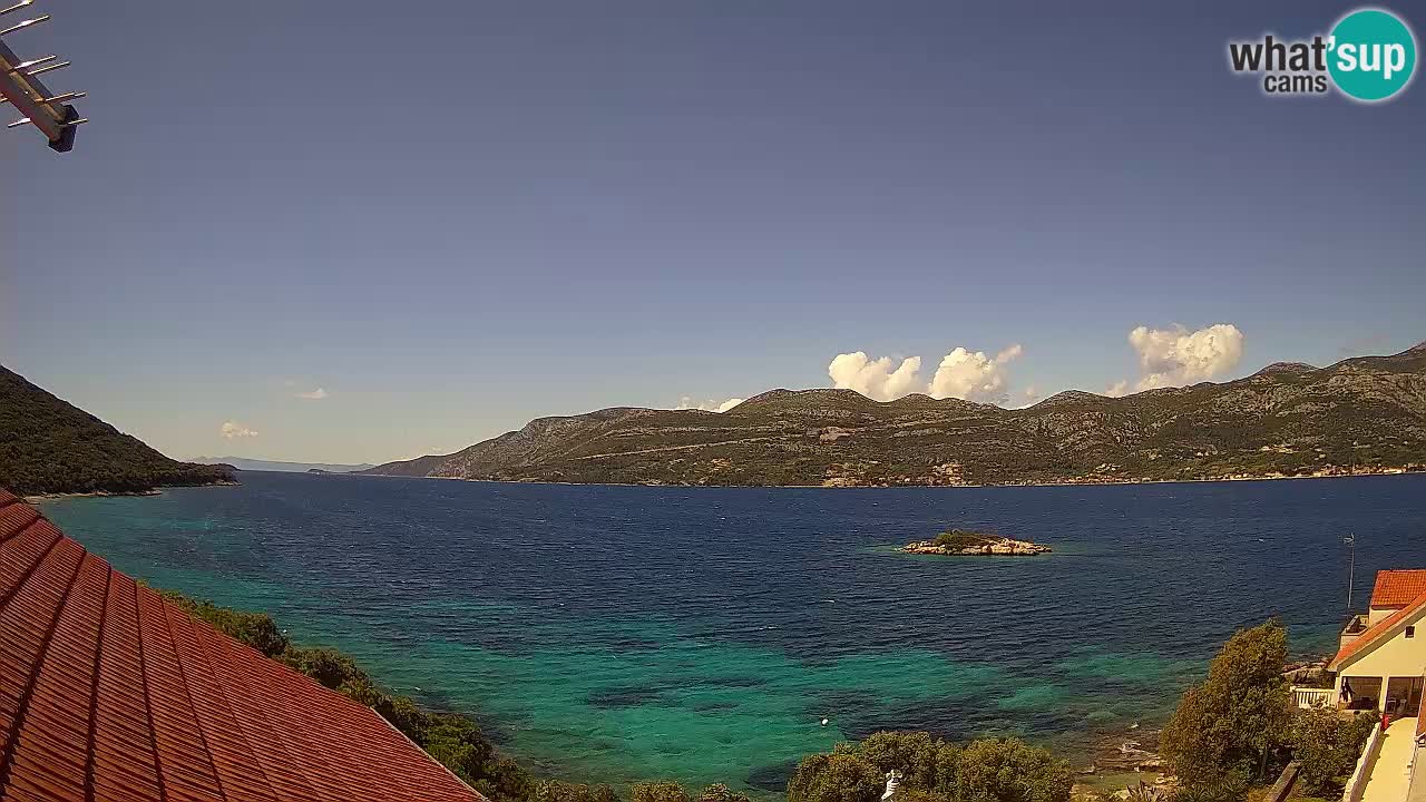 Korčula spletna kamera v živo – Tri Žala pogled na Pelješac