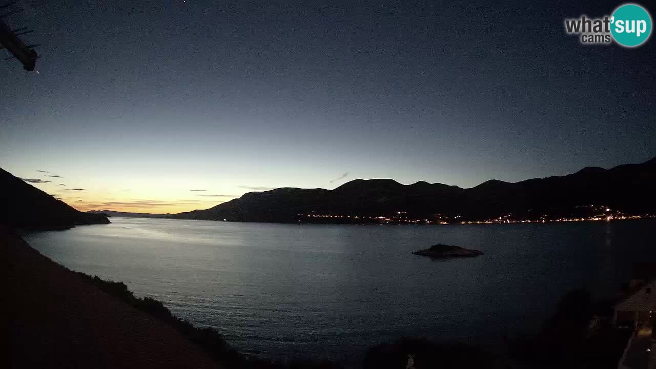 Live Korčula webcam – Tri Žala