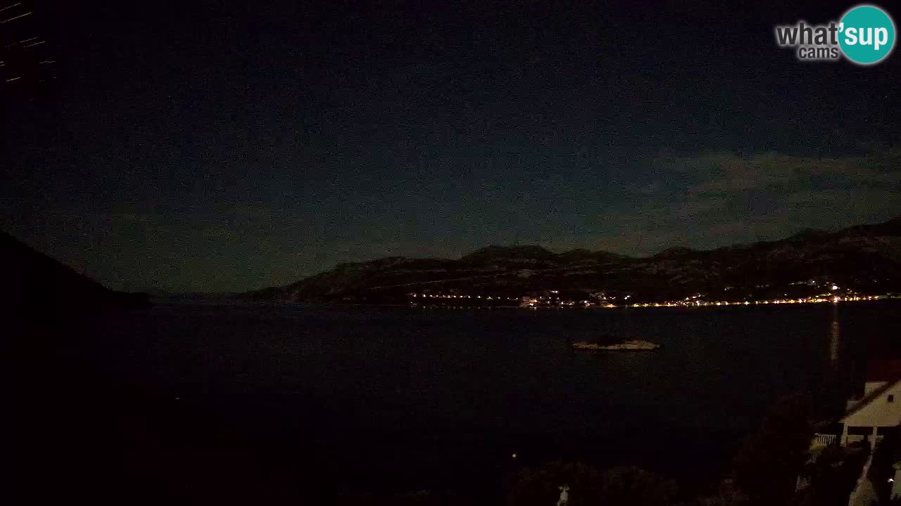 Korčula spletna kamera v živo – Tri Žala pogled na Pelješac