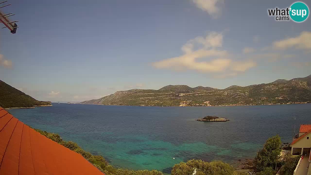 Korčula spletna kamera v živo – Tri Žala pogled na Pelješac